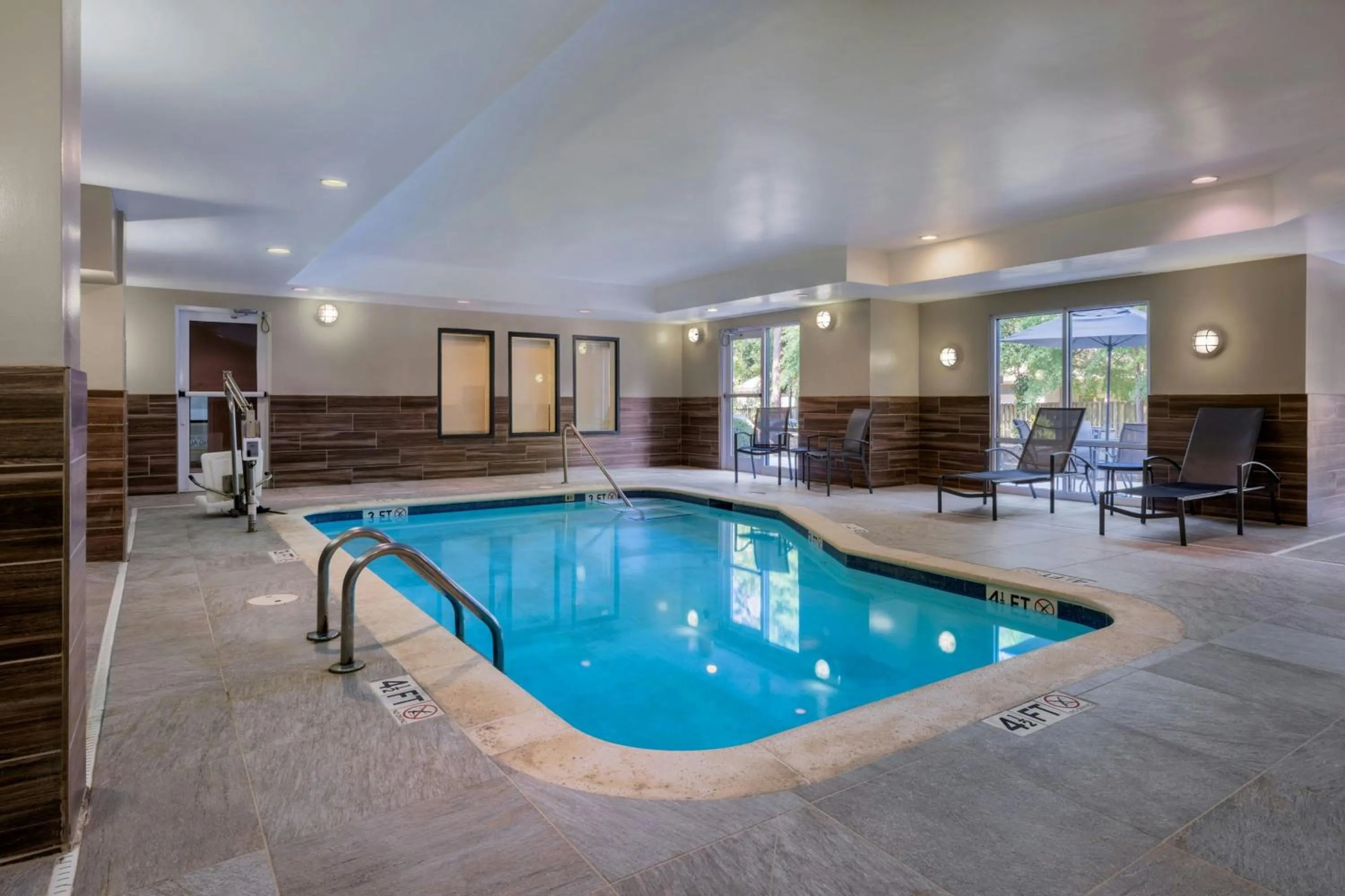 Swimming pool in Fairfield Inn & Suites by Marriott Aiken