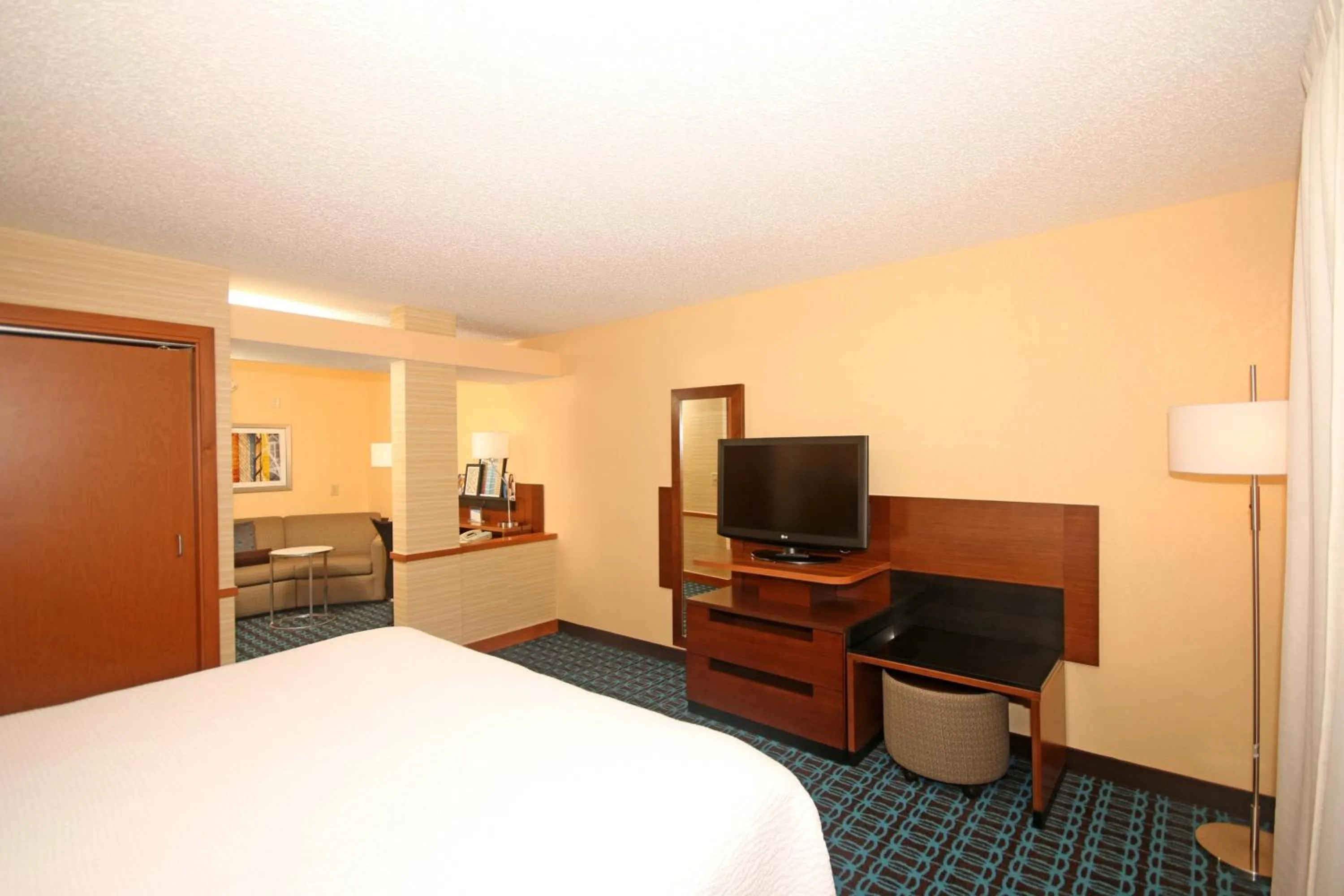 Photo of the whole room, Bed in Fairfield Inn & Suites by Marriott Aiken