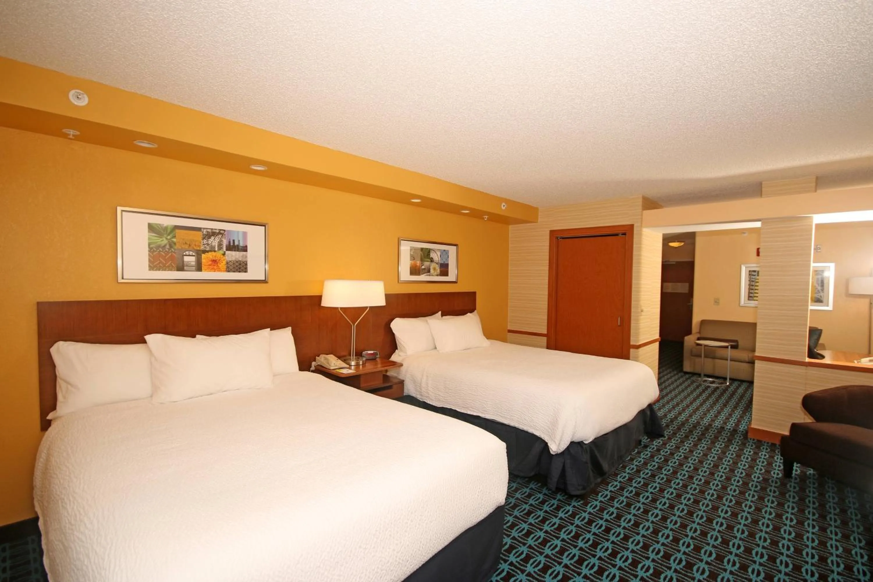 Photo of the whole room, Bed in Fairfield Inn & Suites by Marriott Aiken
