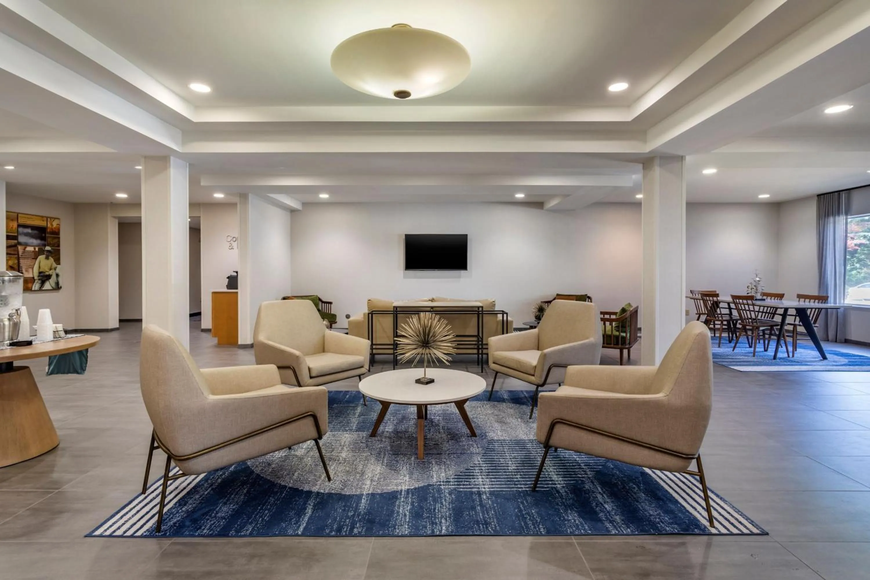 Lobby or reception in Fairfield Inn & Suites Cherokee