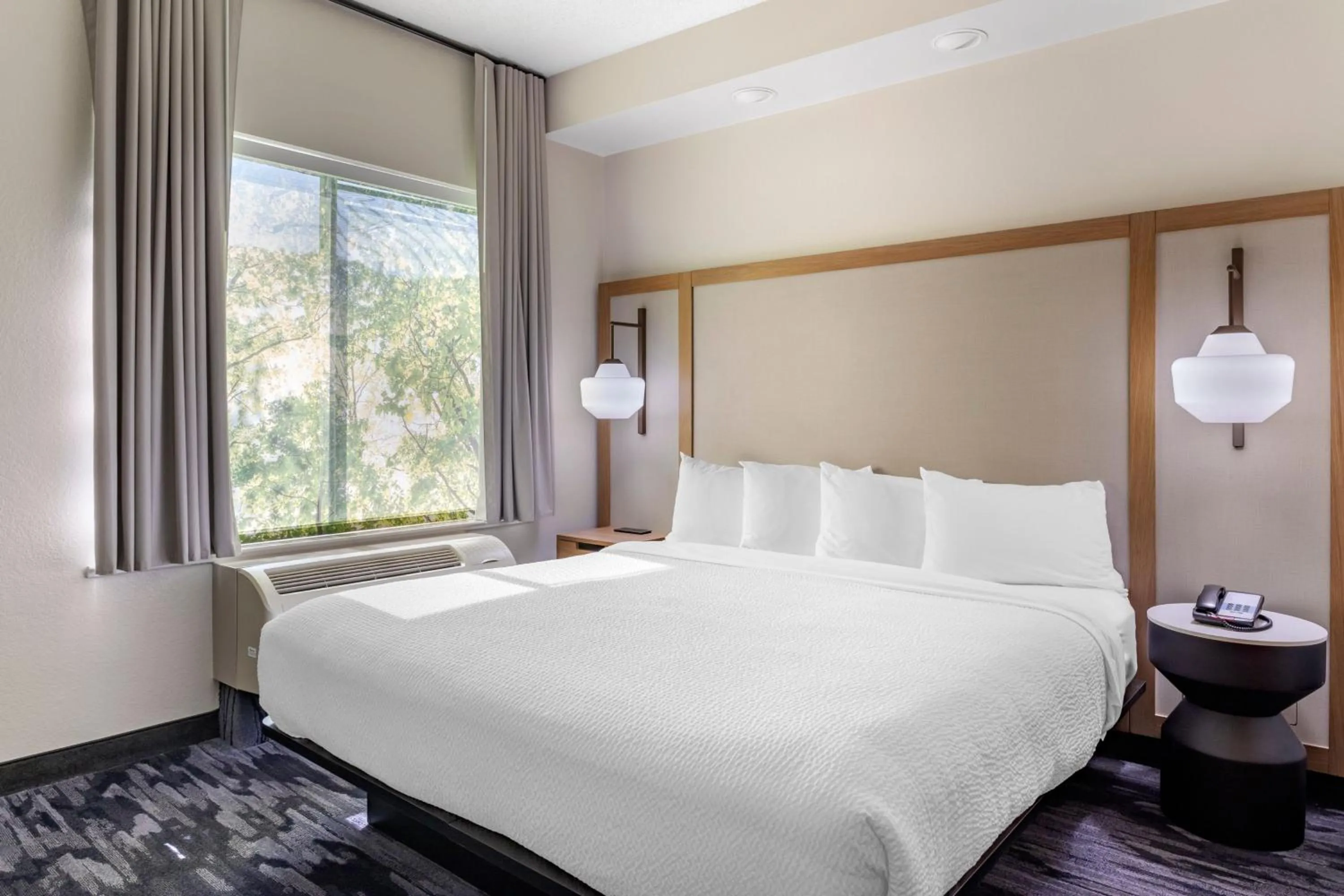 Bedroom, Bed in Fairfield Inn & Suites Cherokee