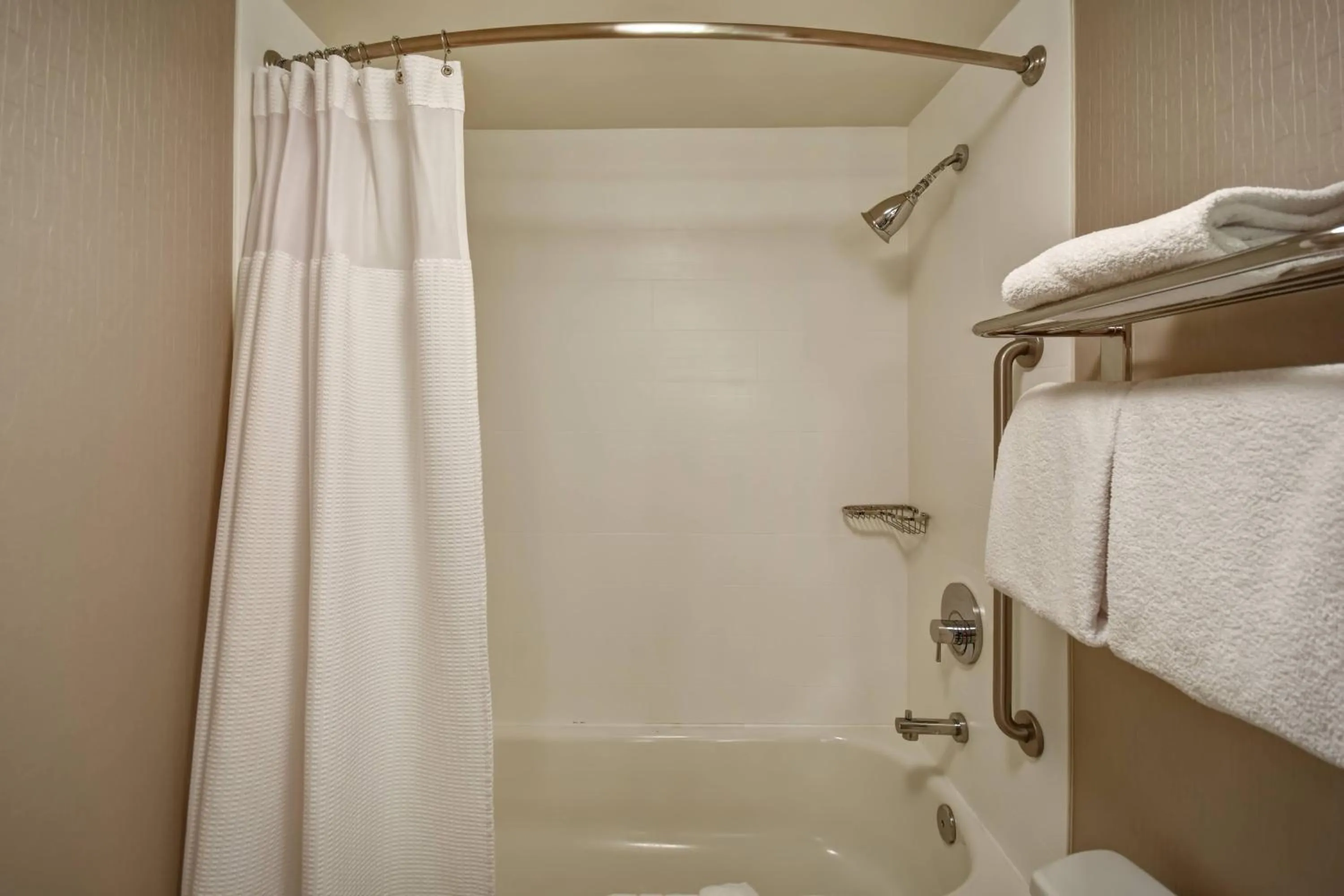 Bathroom in SpringHill Suites by Marriott Atlanta Kennesaw