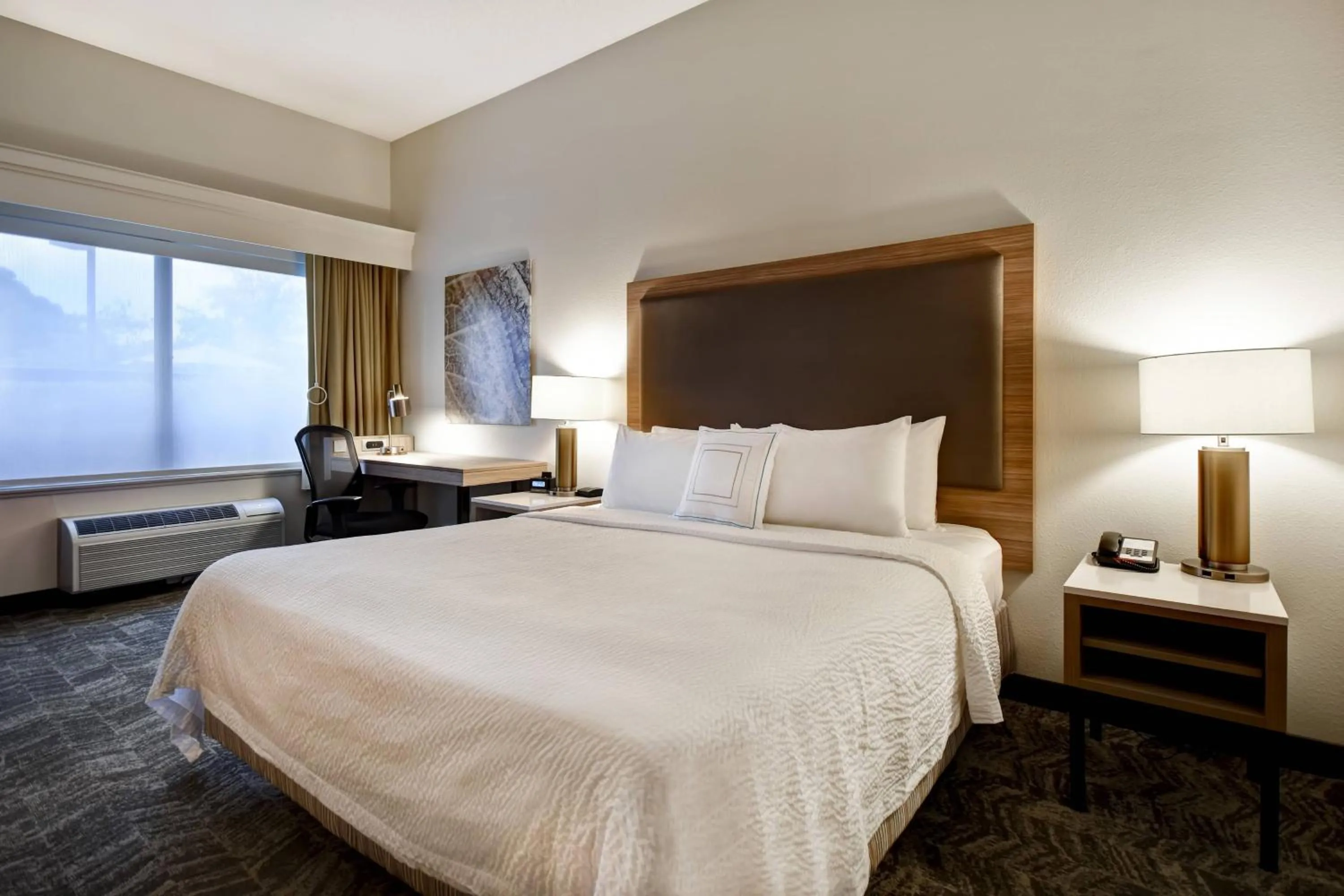 Bedroom, Bed in SpringHill Suites by Marriott Atlanta Kennesaw