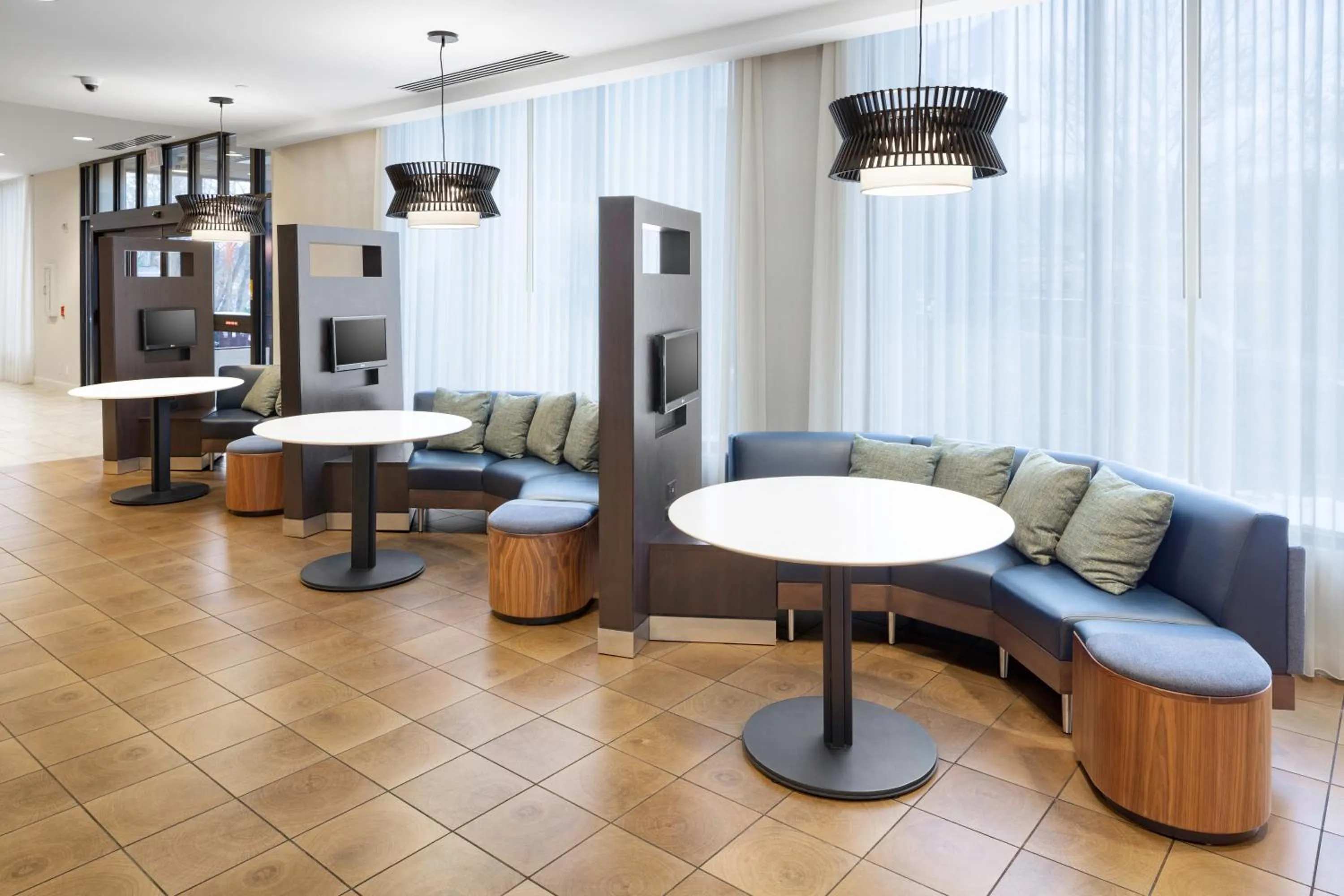 Lobby or reception in Courtyard Shelton