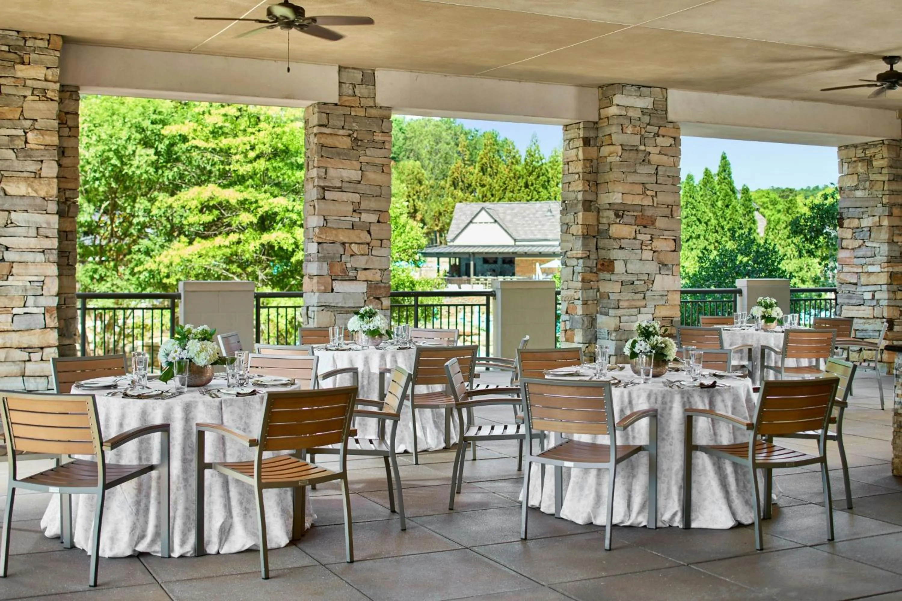 Restaurant/places to eat in Renaissance Birmingham Ross Bridge Golf Resort & Spa
