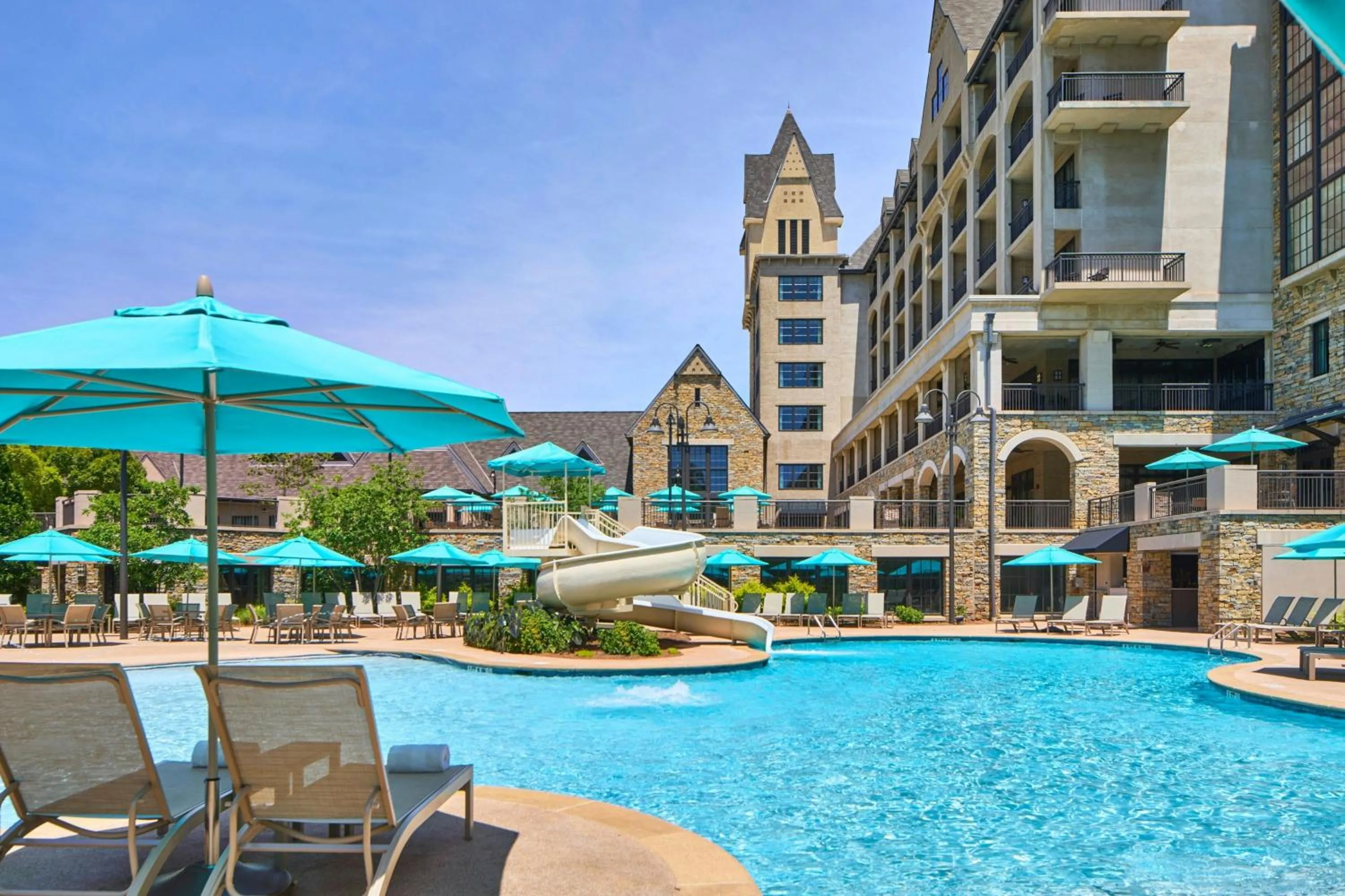 Swimming pool in Renaissance Birmingham Ross Bridge Golf Resort & Spa