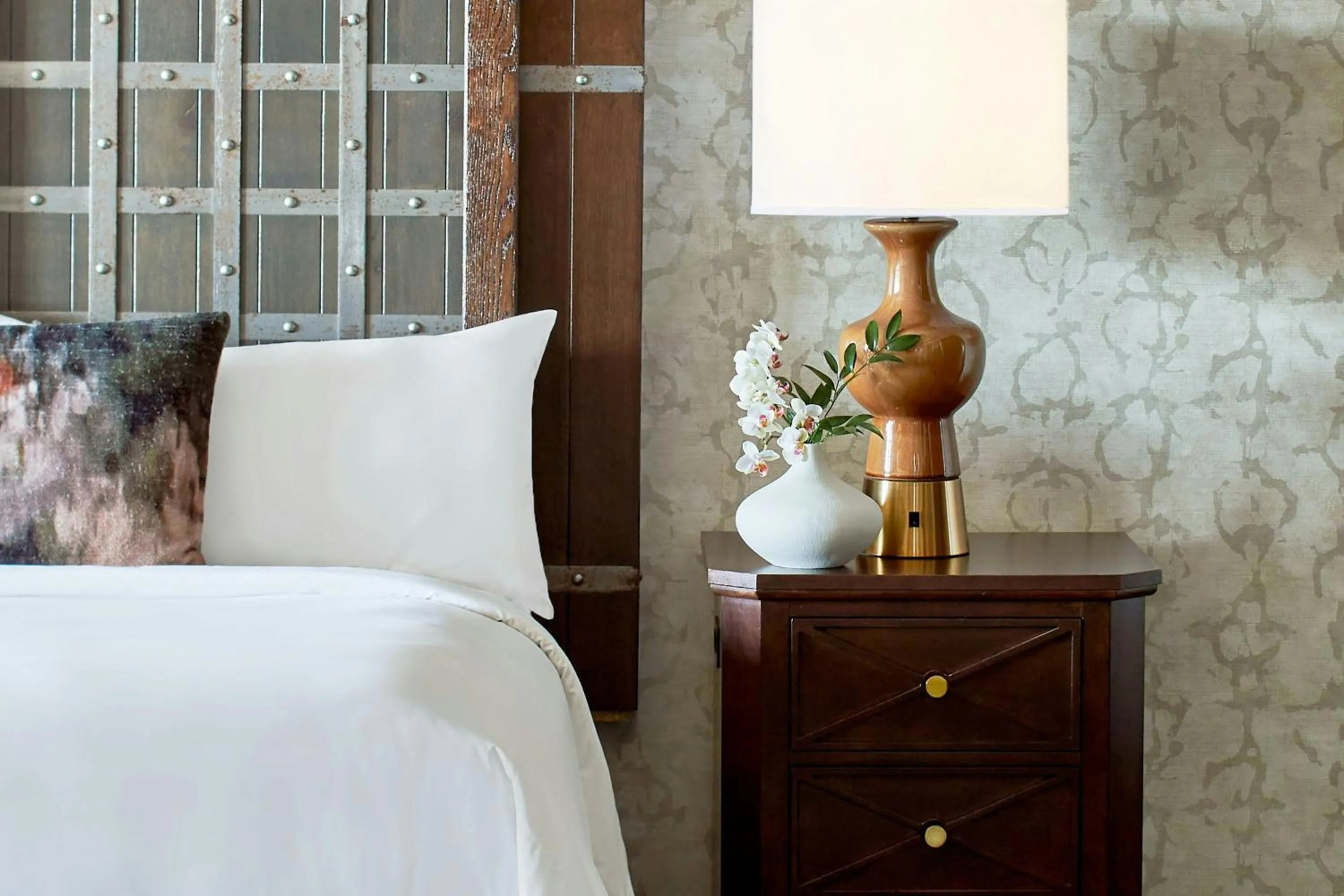 Photo of the whole room, Bed in Renaissance Birmingham Ross Bridge Golf Resort & Spa