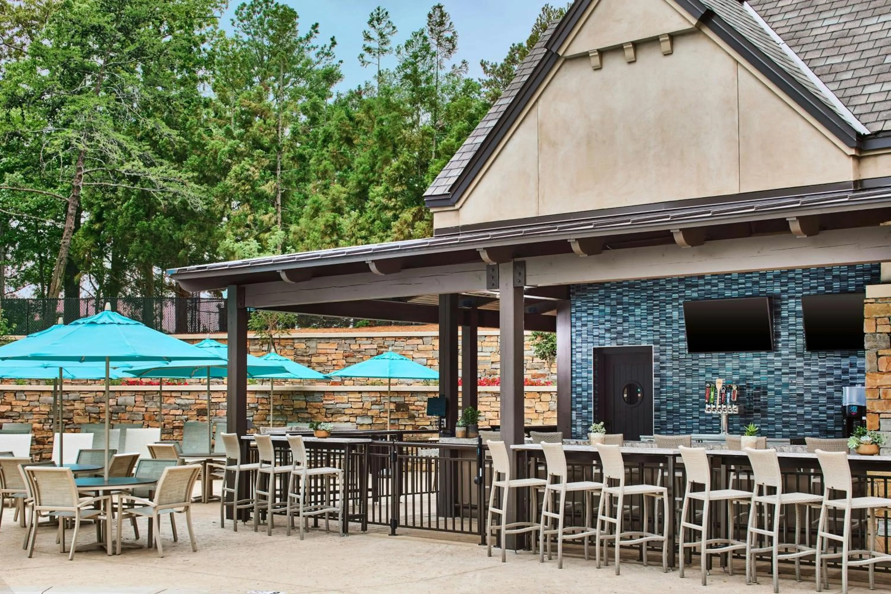 Swimming pool in Renaissance Birmingham Ross Bridge Golf Resort & Spa