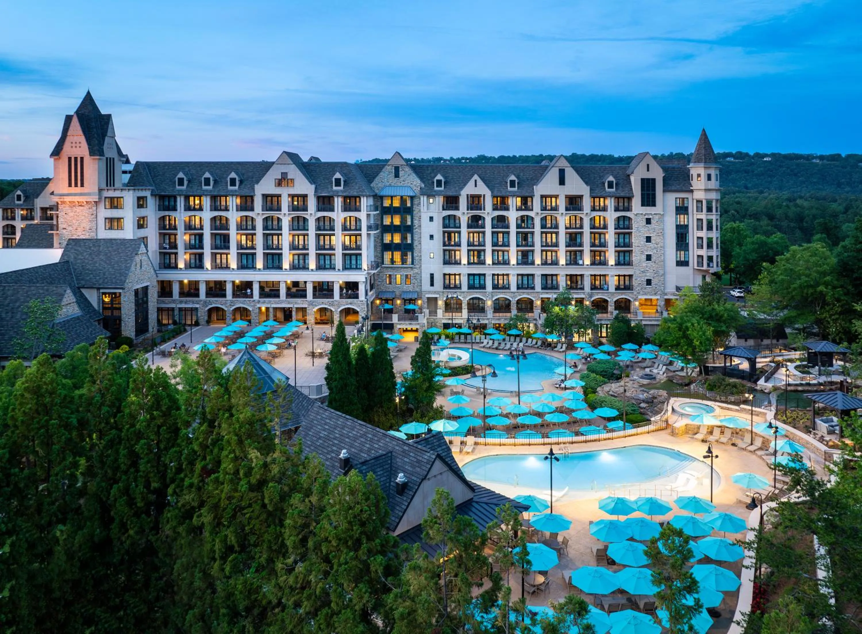 Swimming pool in Renaissance Birmingham Ross Bridge Golf Resort & Spa