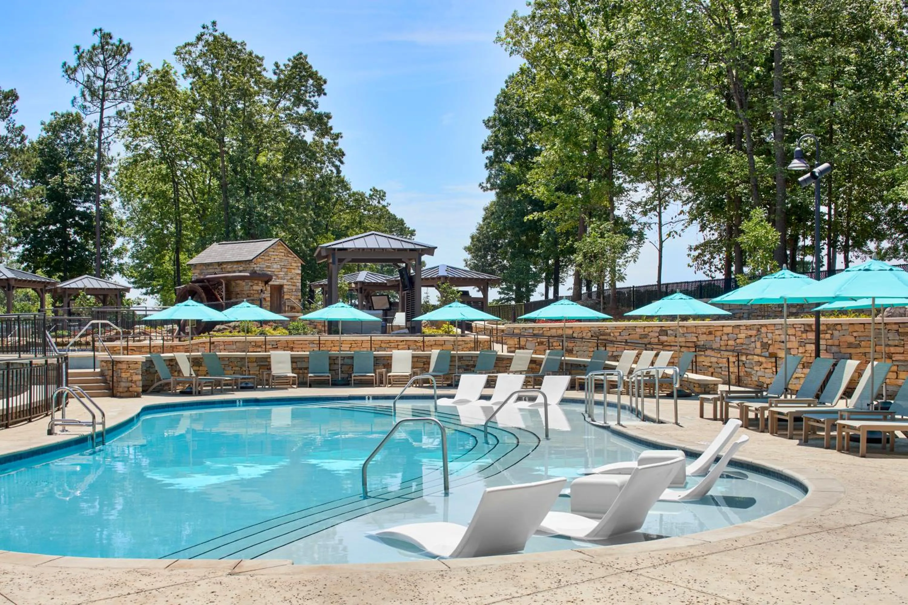 Swimming pool in Renaissance Birmingham Ross Bridge Golf Resort & Spa