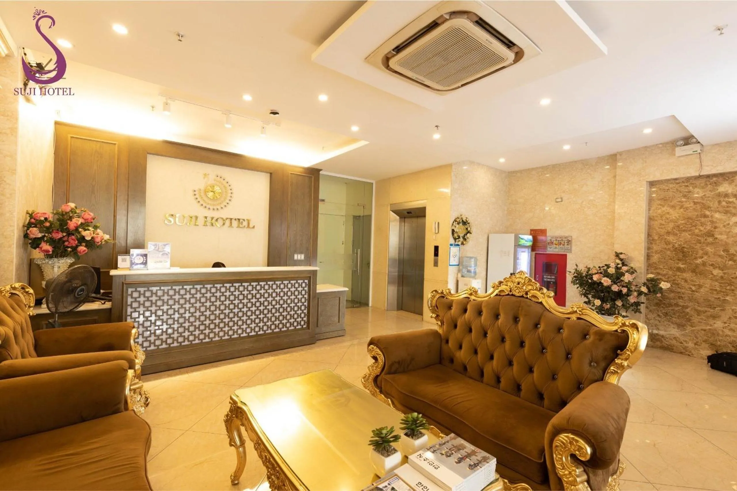 Living room in Suji My Dinh Hotel