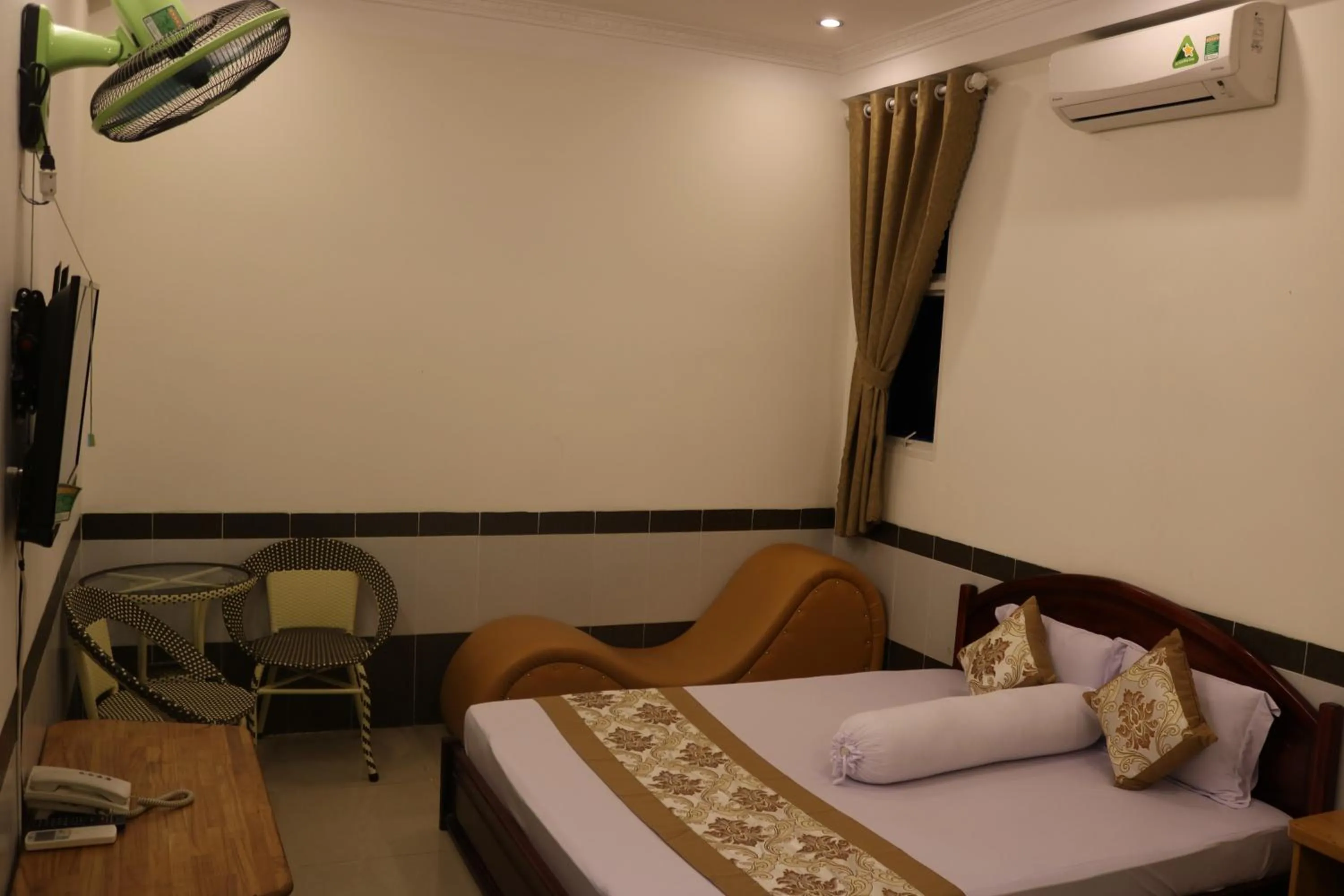 Bed in Ngoc Son Hotel