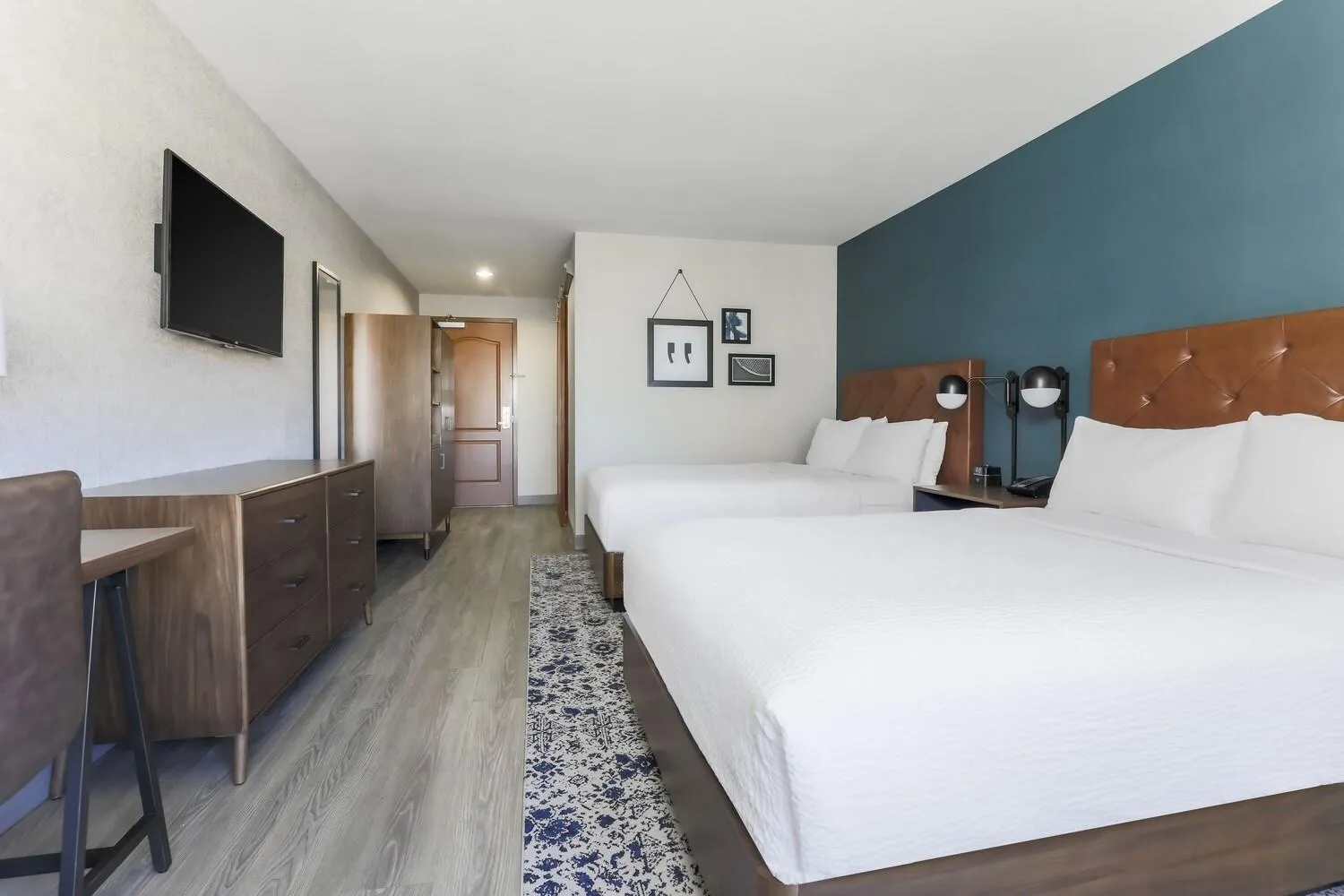 Bedroom, Bed in Four Points by Sheraton, Ontario-Rancho Cucamonga