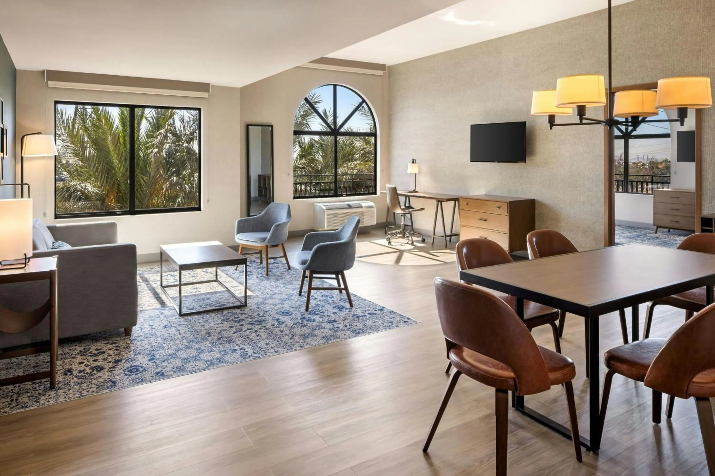 Photo of the whole room in Four Points by Sheraton, Ontario-Rancho Cucamonga