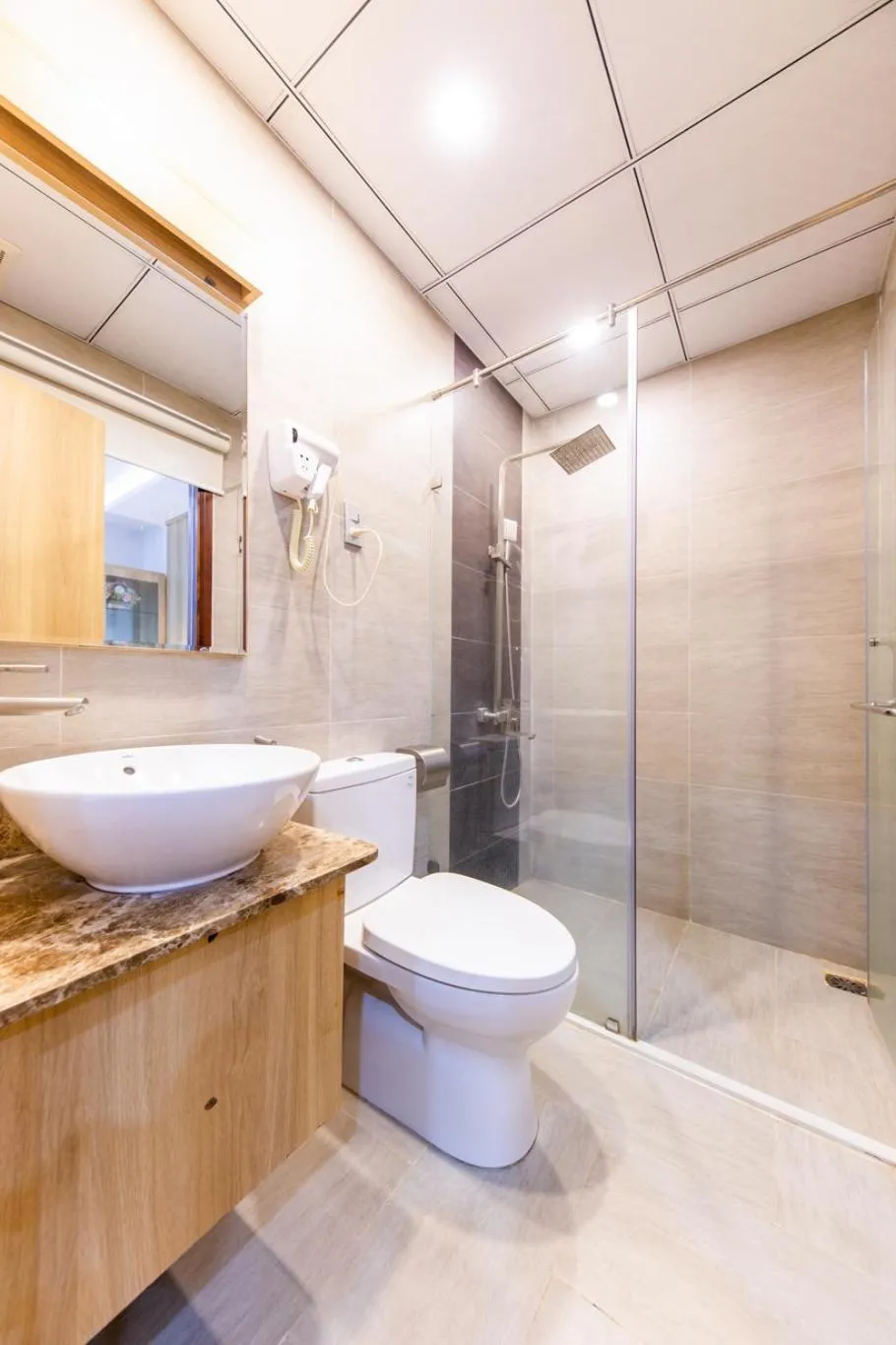 Toilet in Mai Thang Hotel Da Lat