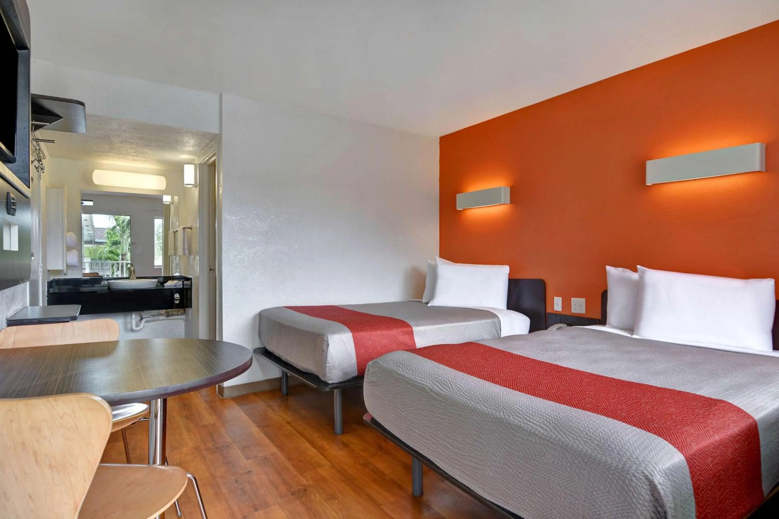 Bedroom, Bed in Motel 6 Dania Beach