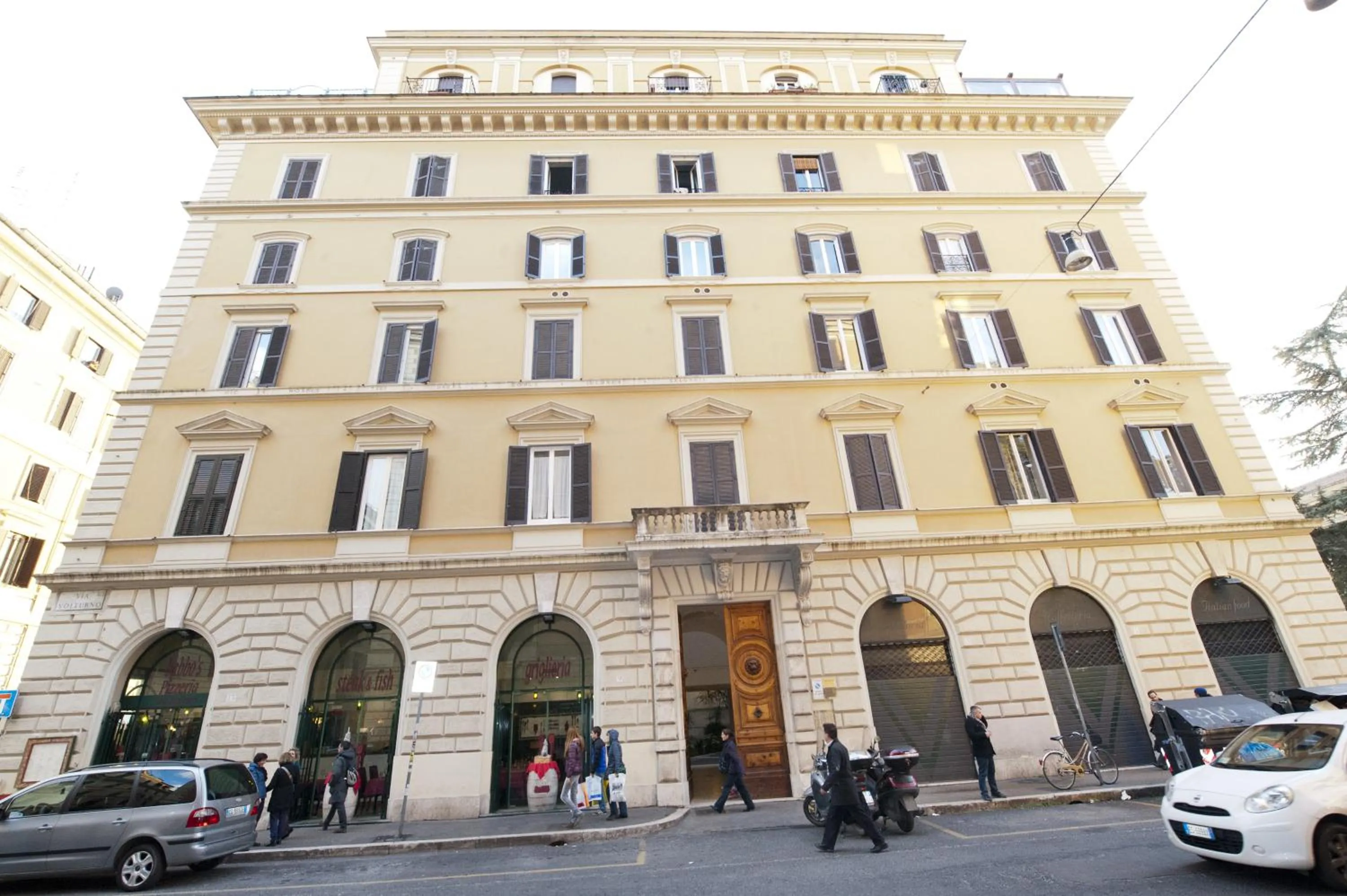 Facade/entrance in Aelius