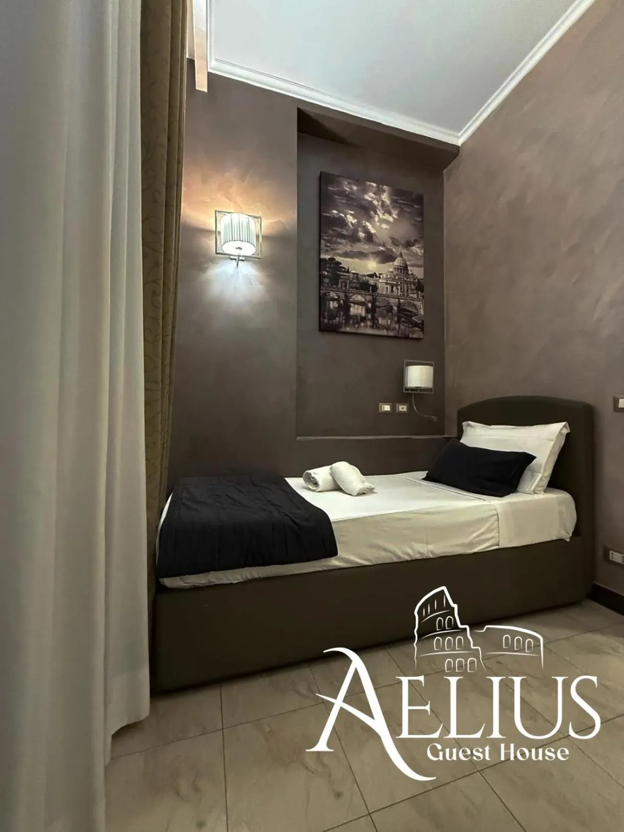 Bedroom, Bed in Aelius