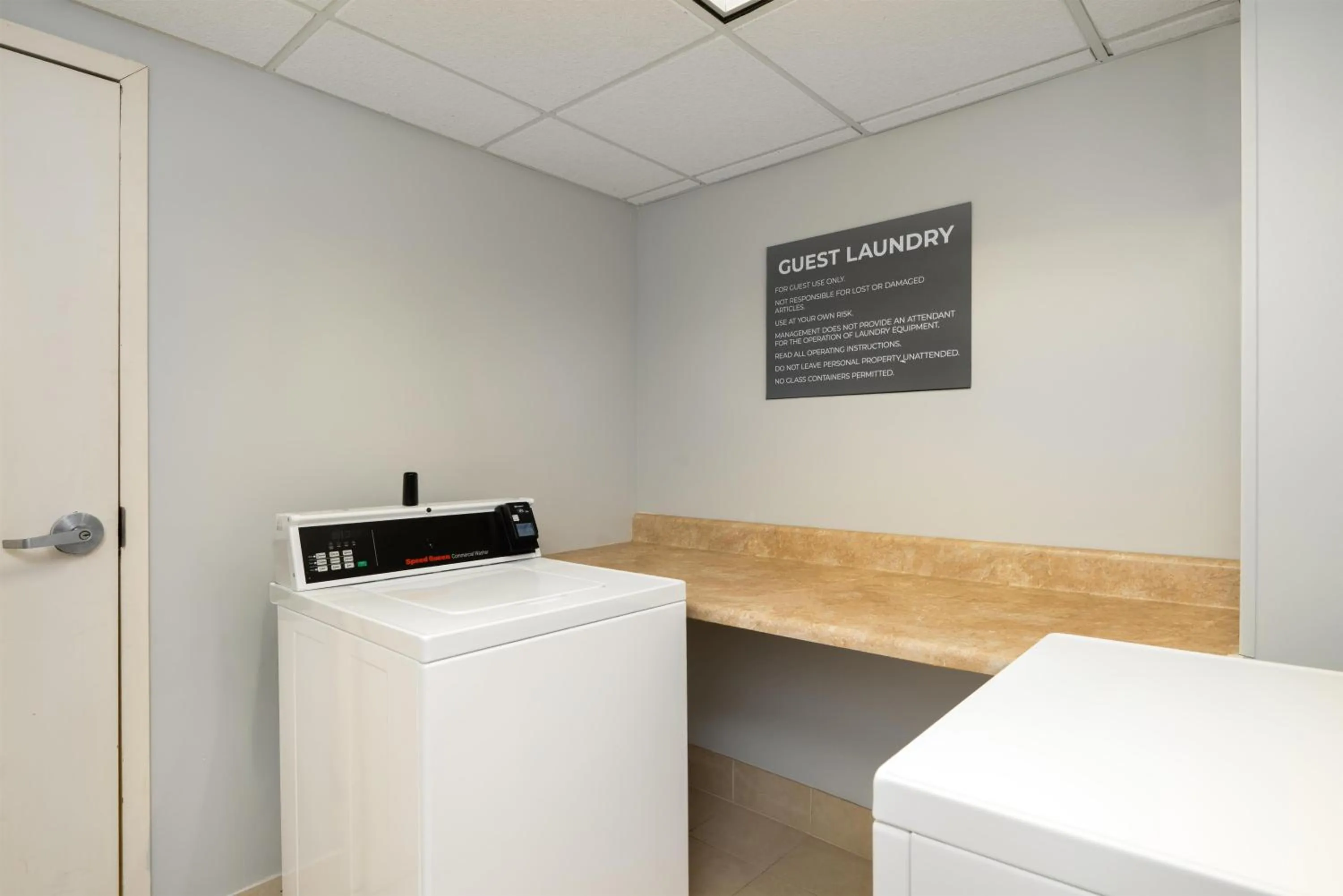 laundry in Spark by Hilton Murfreesboro