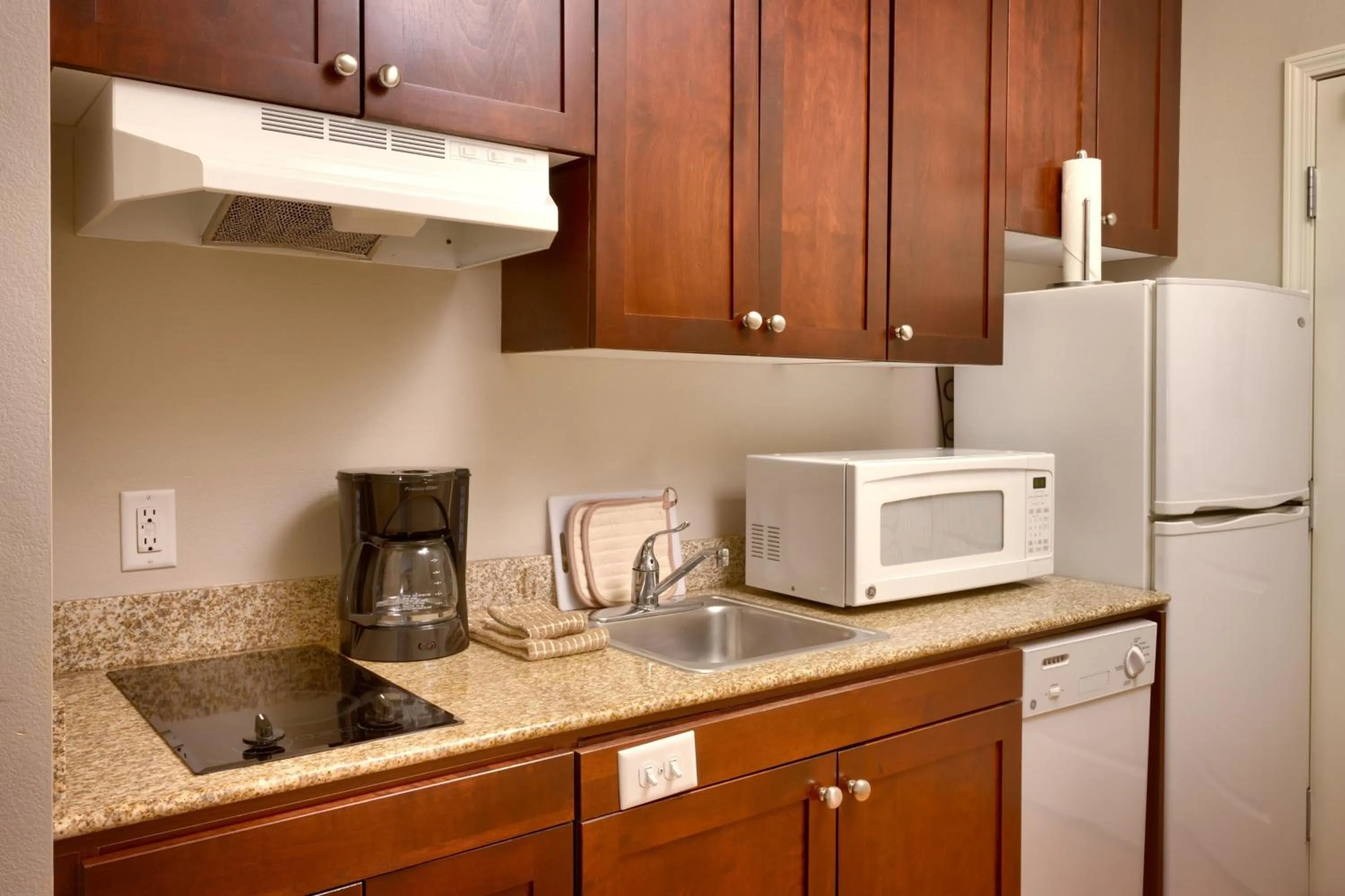 Kitchen or kitchenette in TownePlace Suites Boise West / Meridian