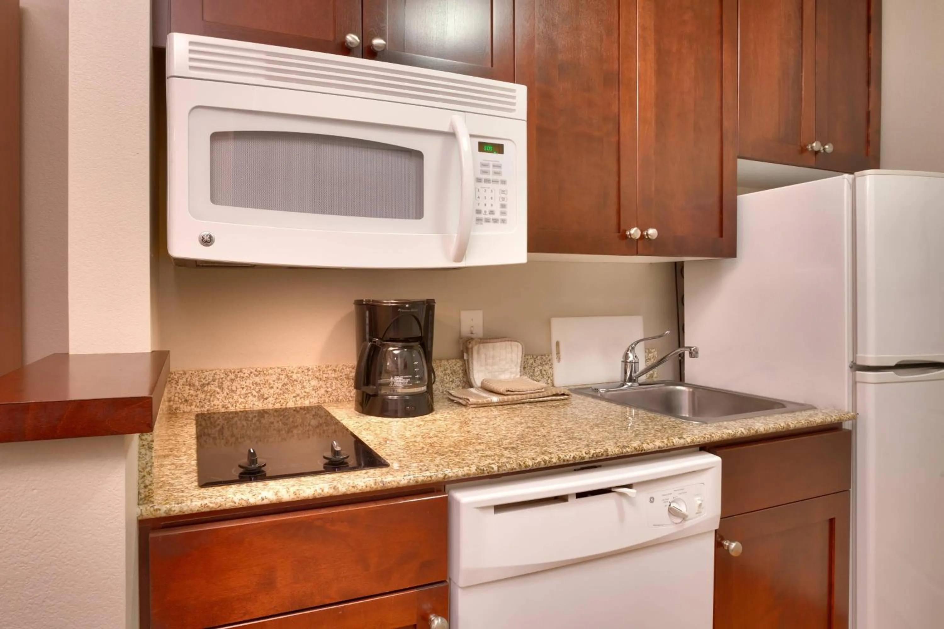 Kitchen or kitchenette in TownePlace Suites Boise West / Meridian