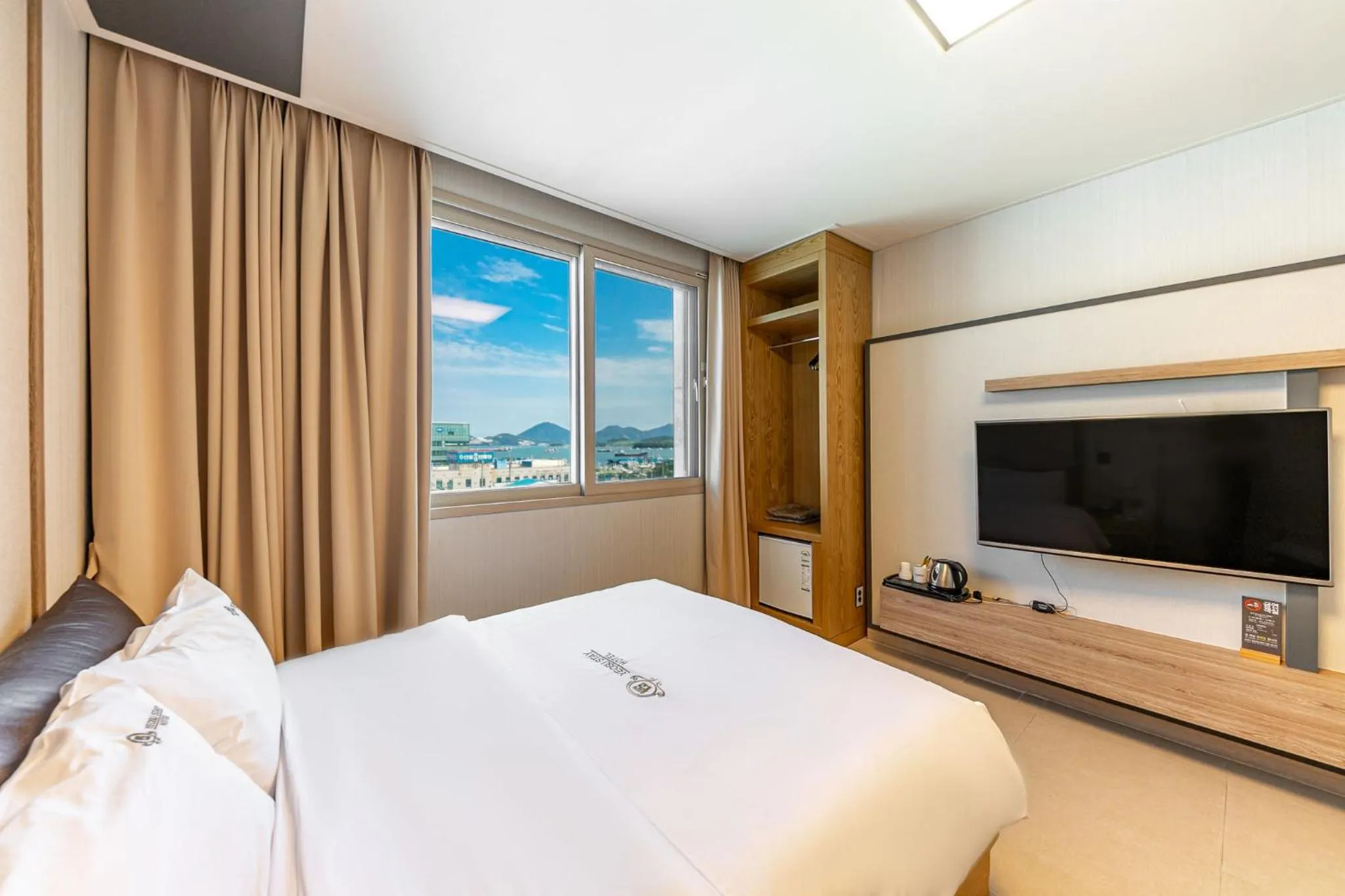 Bed in Yeosu Stay Hotel
