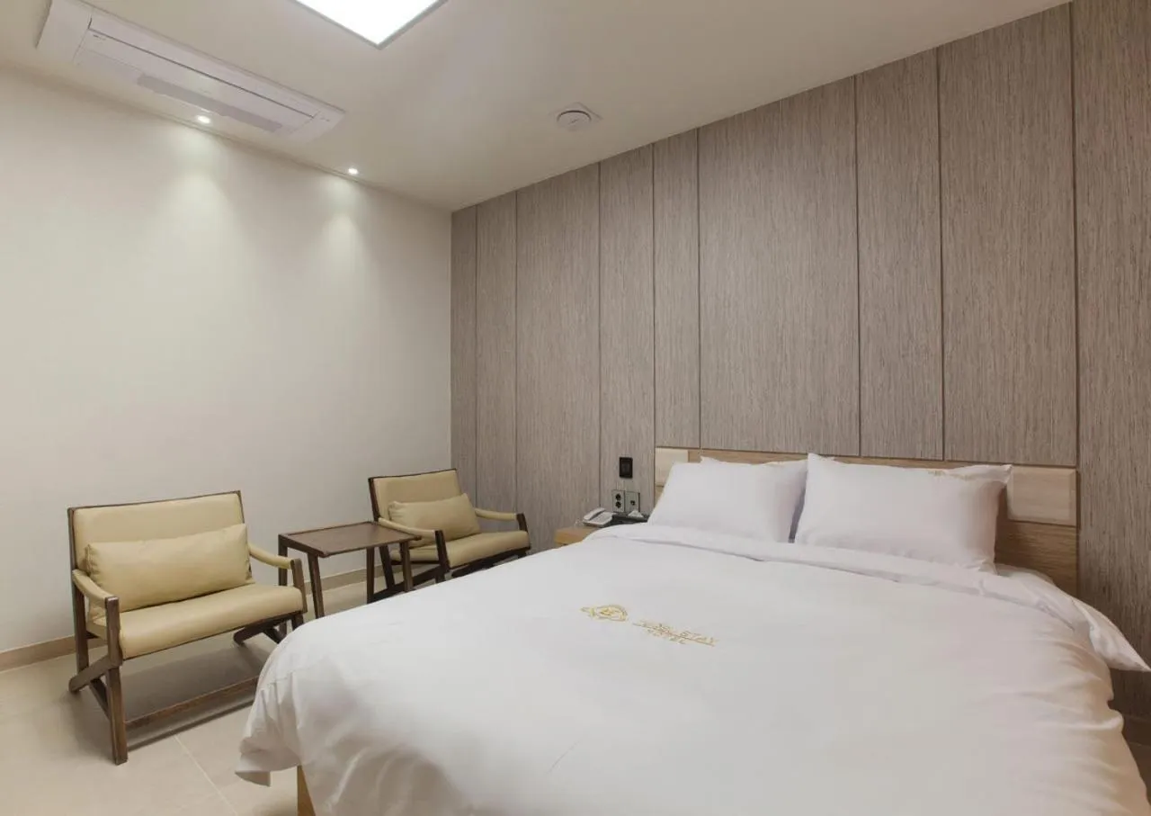 Bed in Yeosu Stay Hotel