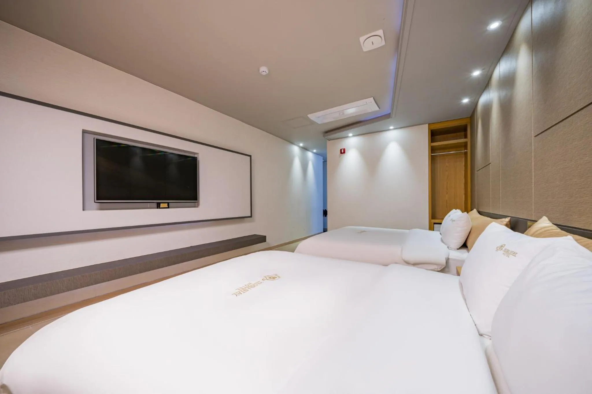 Bed in Yeosu Stay Hotel