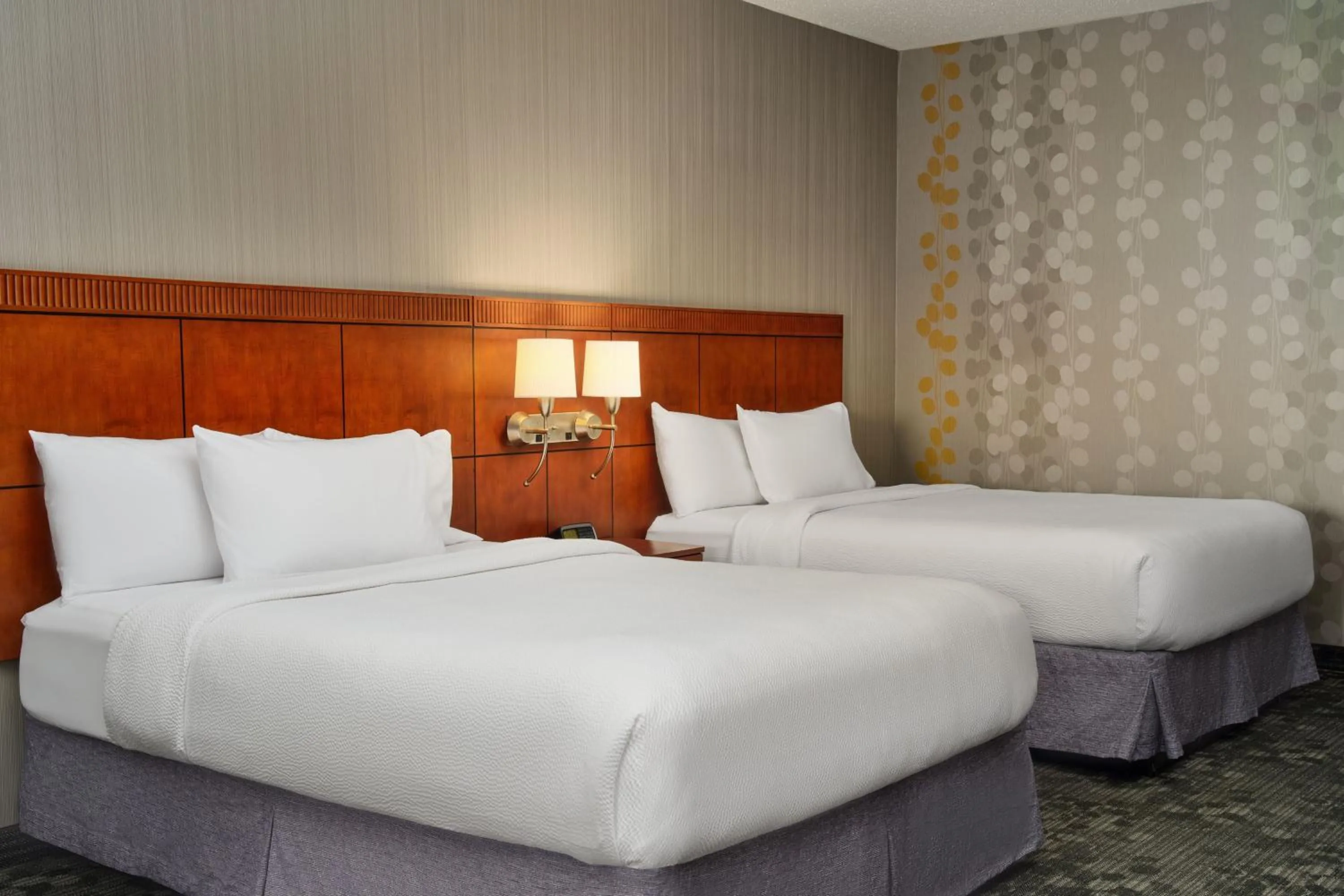 Bedroom, Bed in Courtyard by Marriott Akron Stow