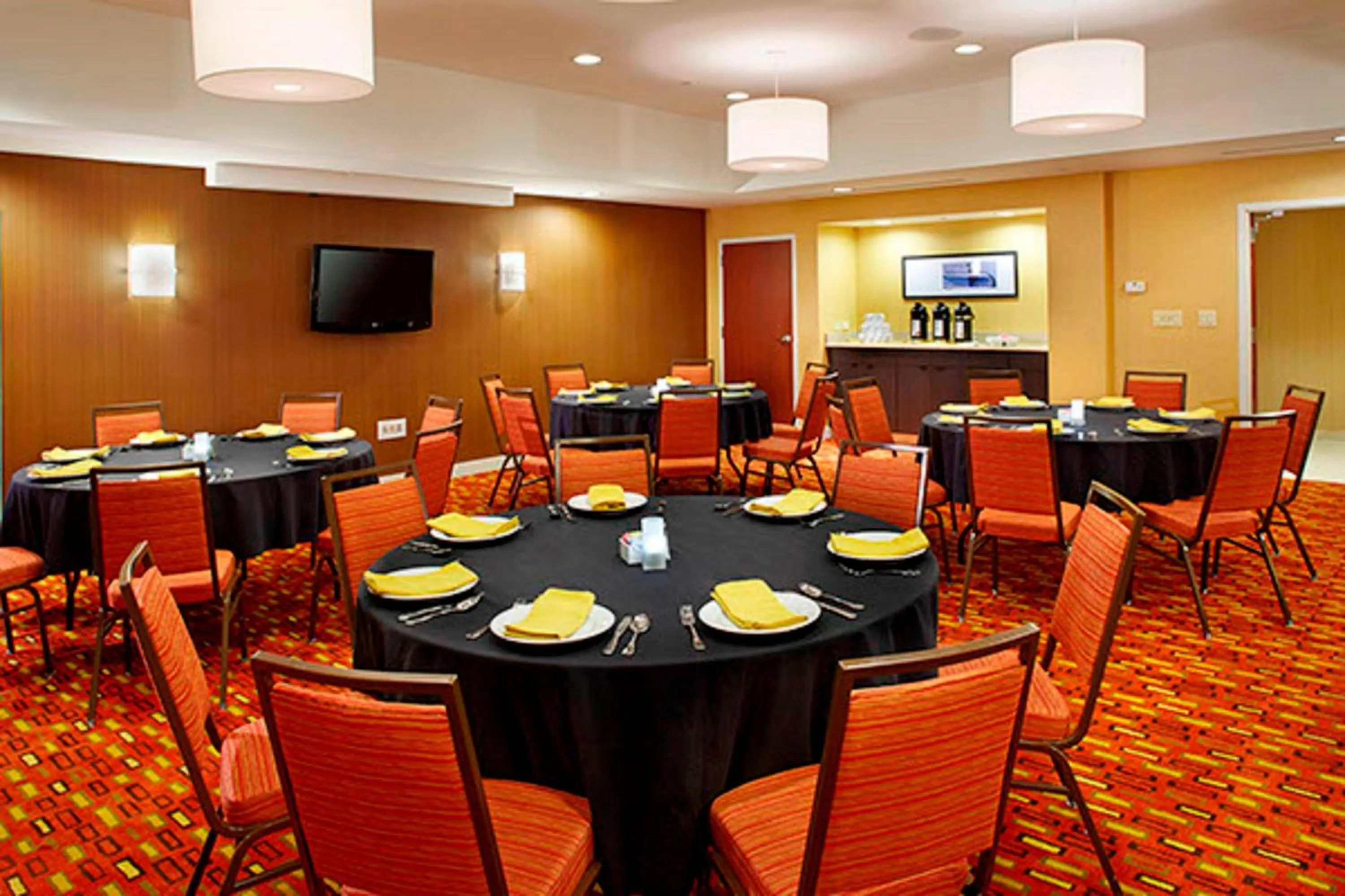 Meeting/conference room in Courtyard by Marriott Akron Stow