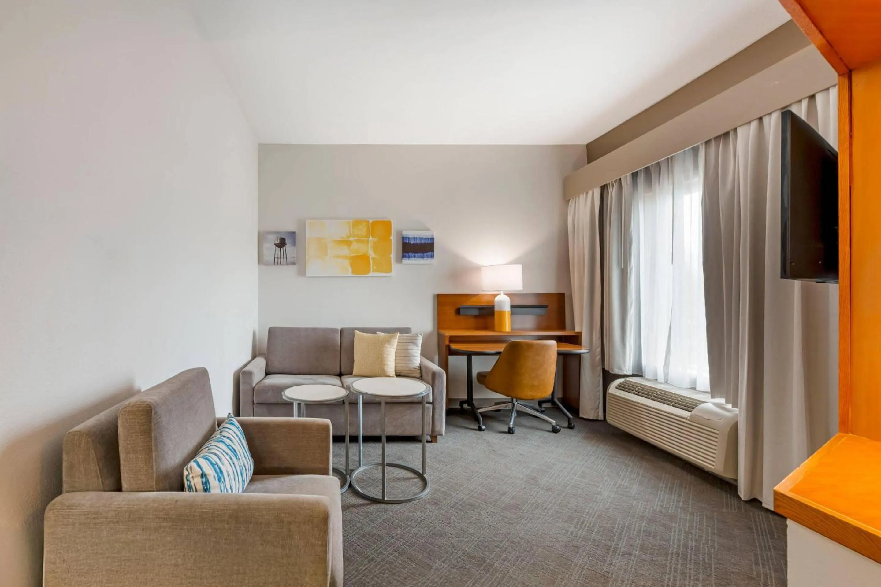 Bedroom in Comfort Inn & Suites Akron South