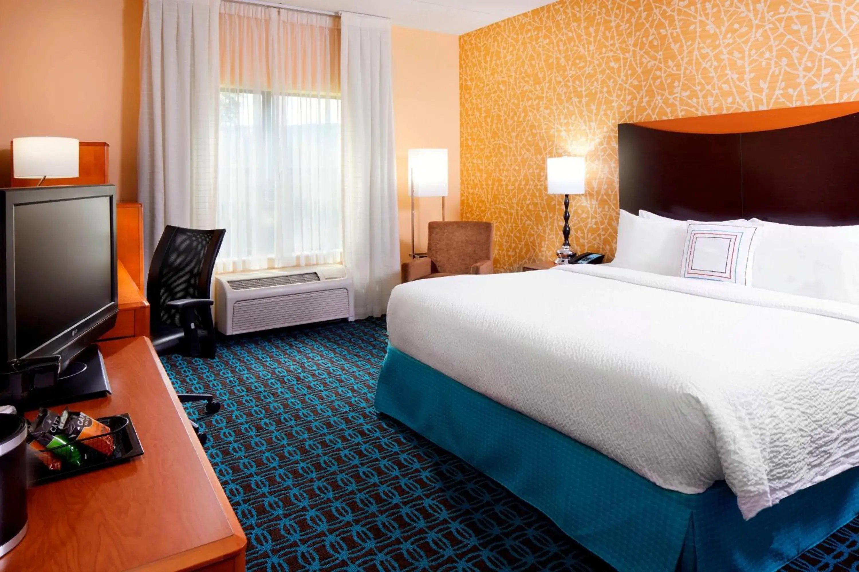 King Room in Fairfield Inn & Suites by Marriott Cumberland King Room in Fairfield Inn & Suites by Marriott Cumberland
