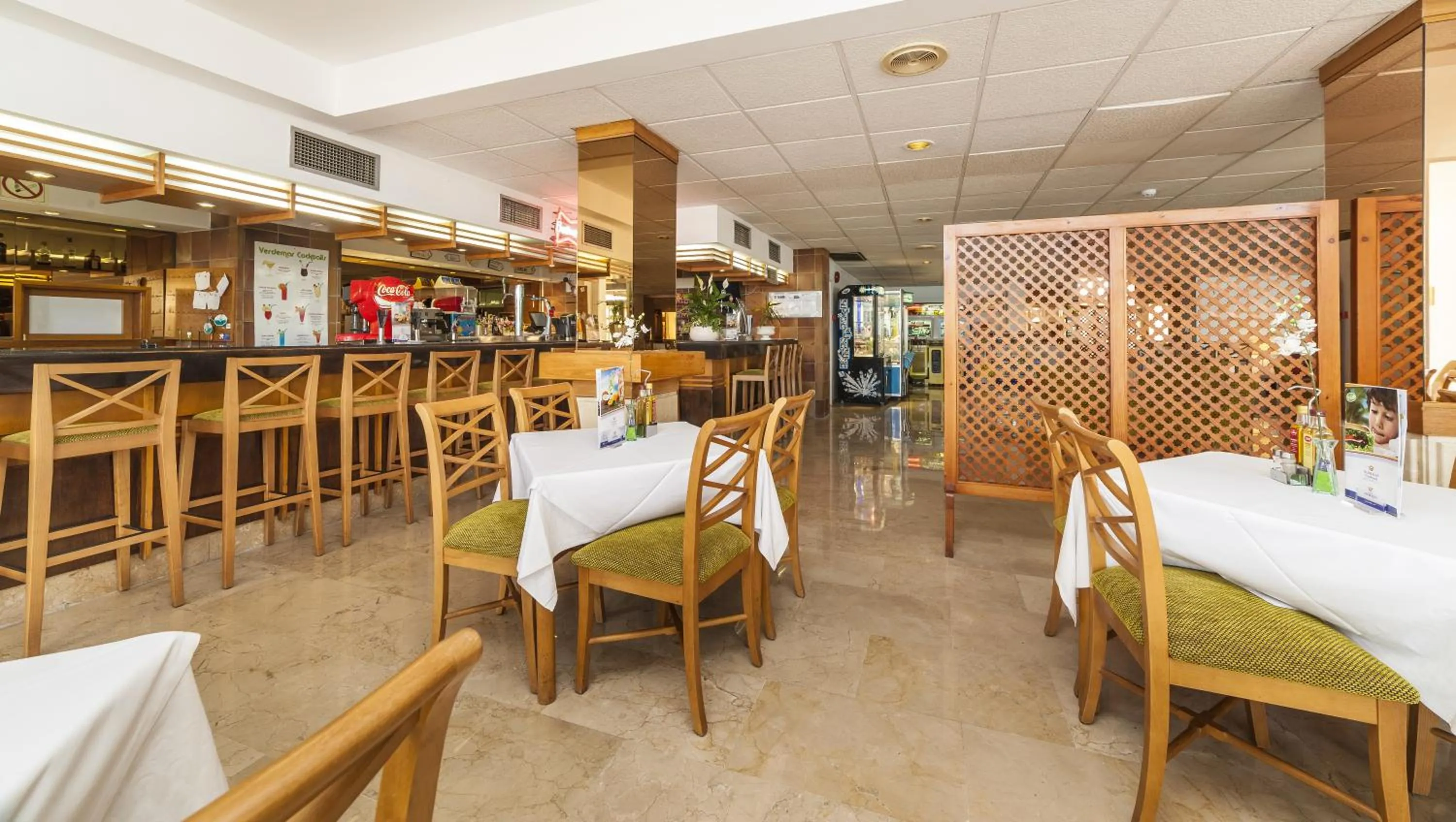 Restaurant/places to eat in Globales Verdemar