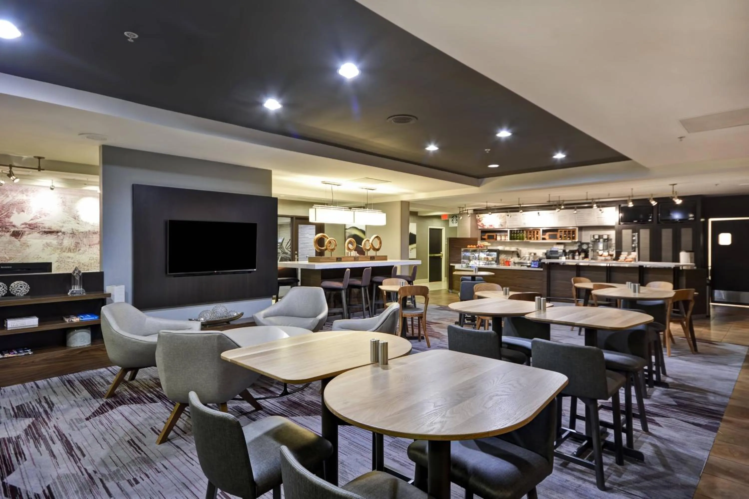 Restaurant/places to eat in Courtyard by Marriott Dalton