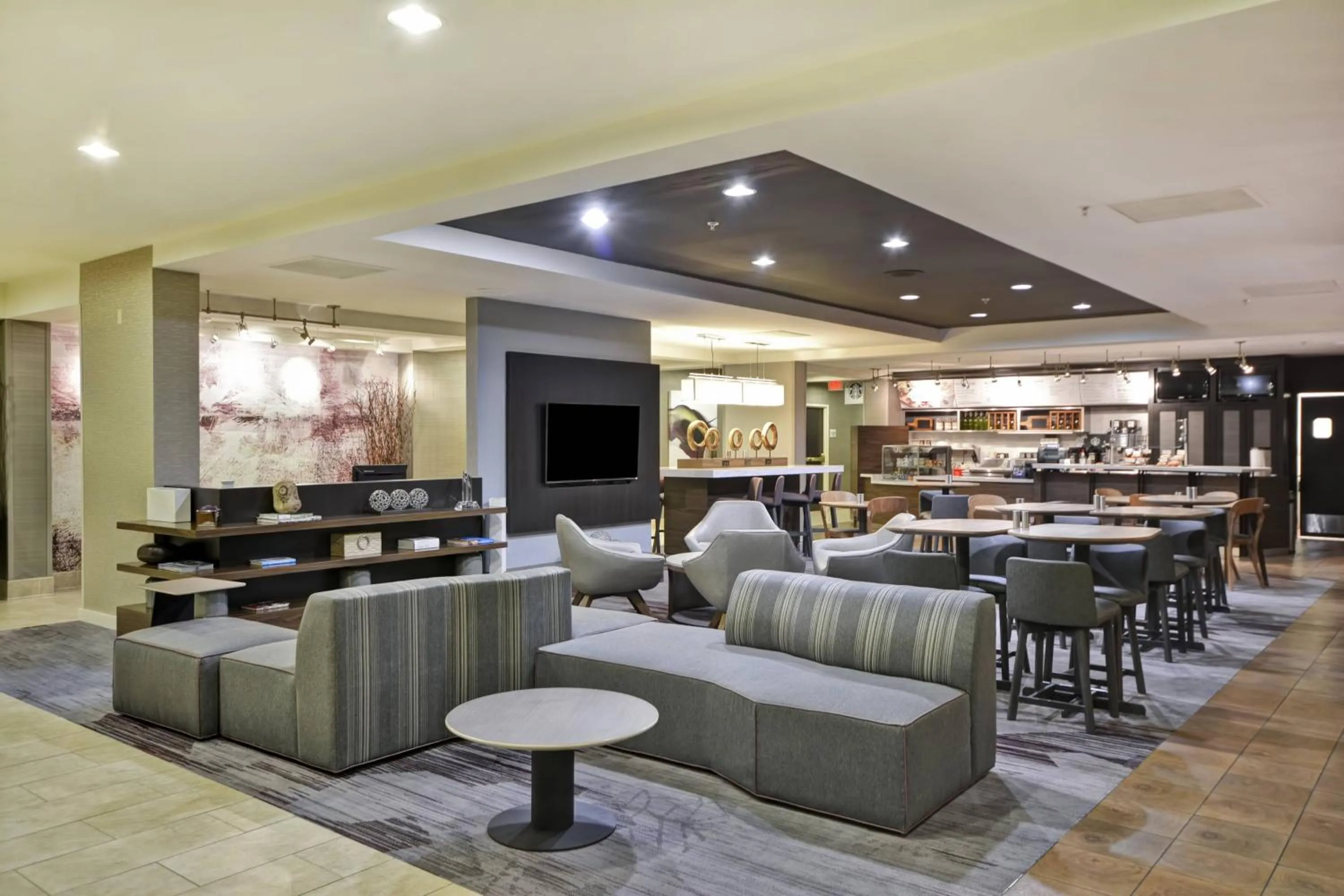 Lobby or reception in Courtyard by Marriott Dalton