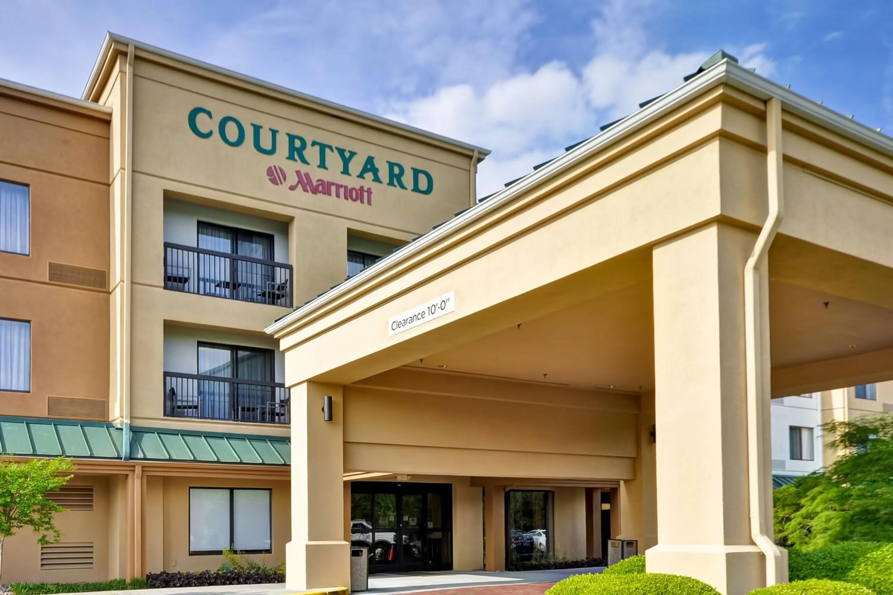 Property building in Courtyard by Marriott Dalton