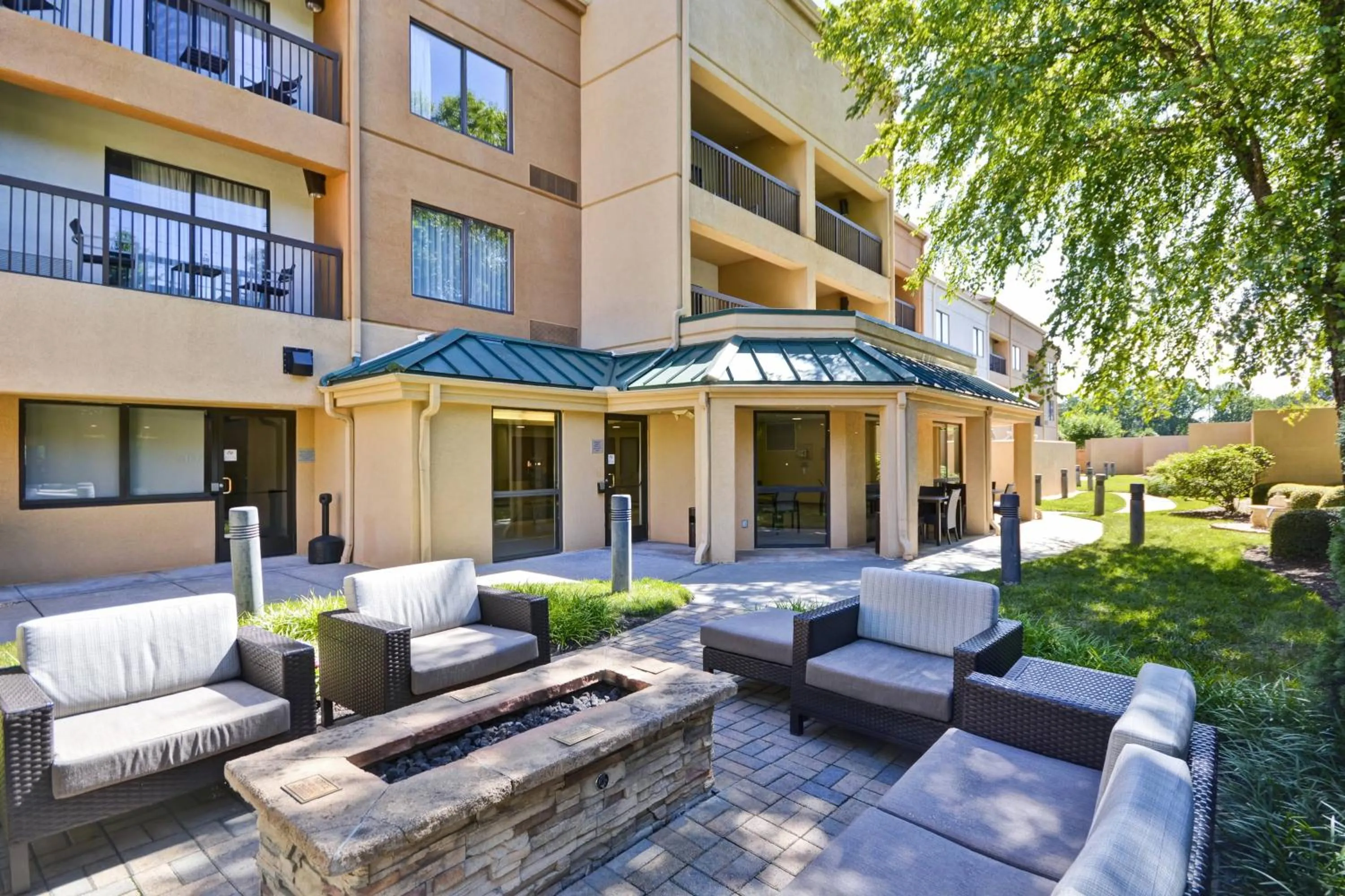 View (from property/room) in Courtyard by Marriott Dalton