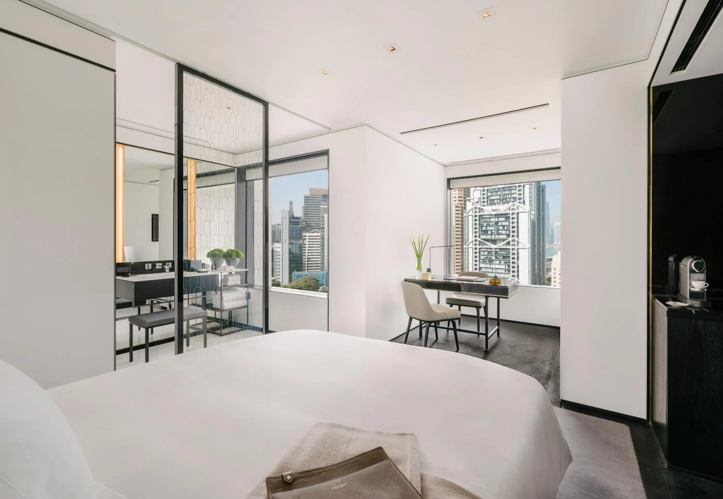 Superior Room in The Murray, Hong Kong, a Niccolo Hotel Superior Room in The Murray, Hong Kong, a Niccolo Hotel