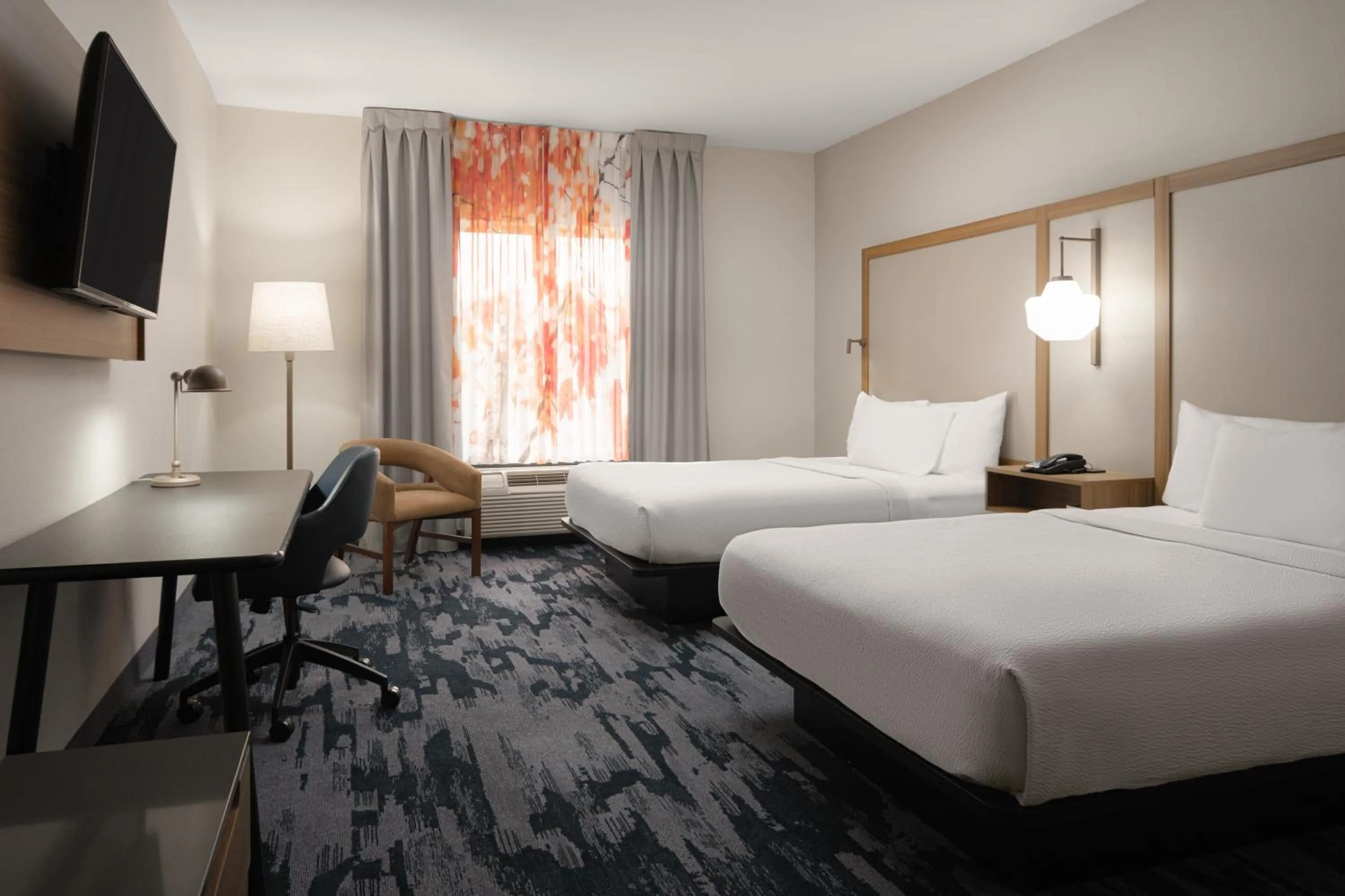 Bed in Fairfield Inn and Suites Cleveland