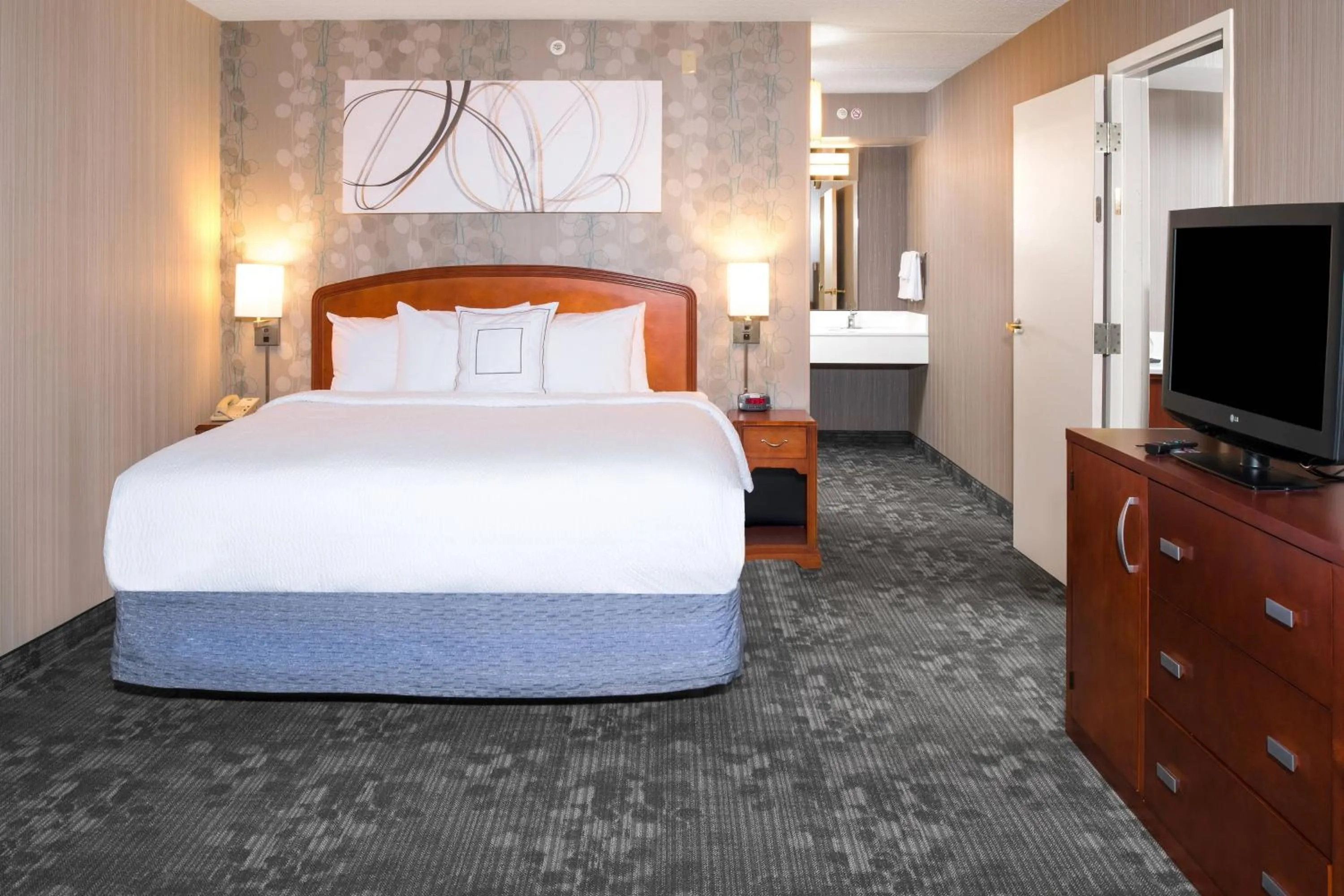 Bedroom, Bed in Courtyard by Marriott Charlotte Gastonia