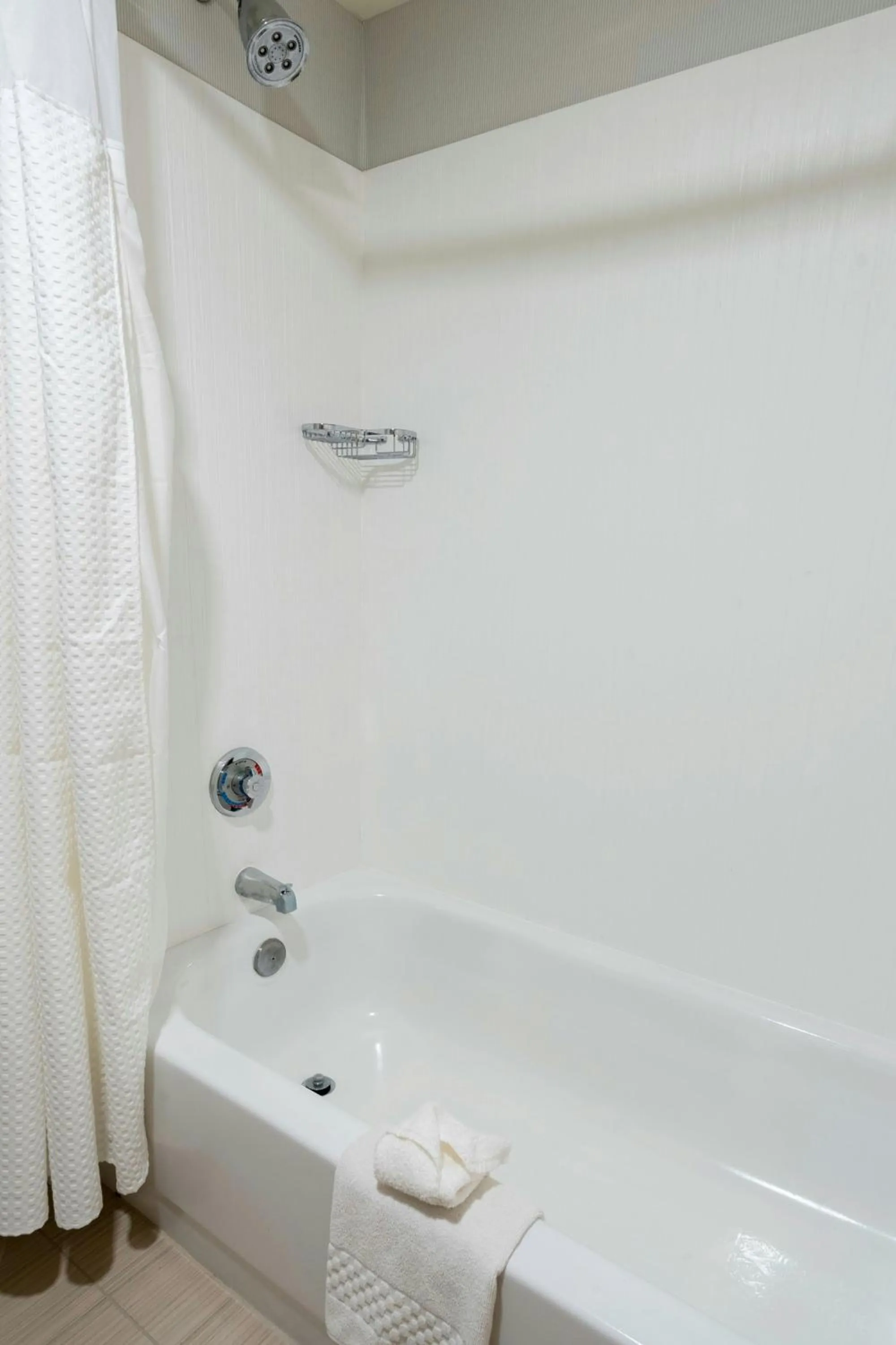 Bathroom in Courtyard by Marriott Cleveland Willoughby