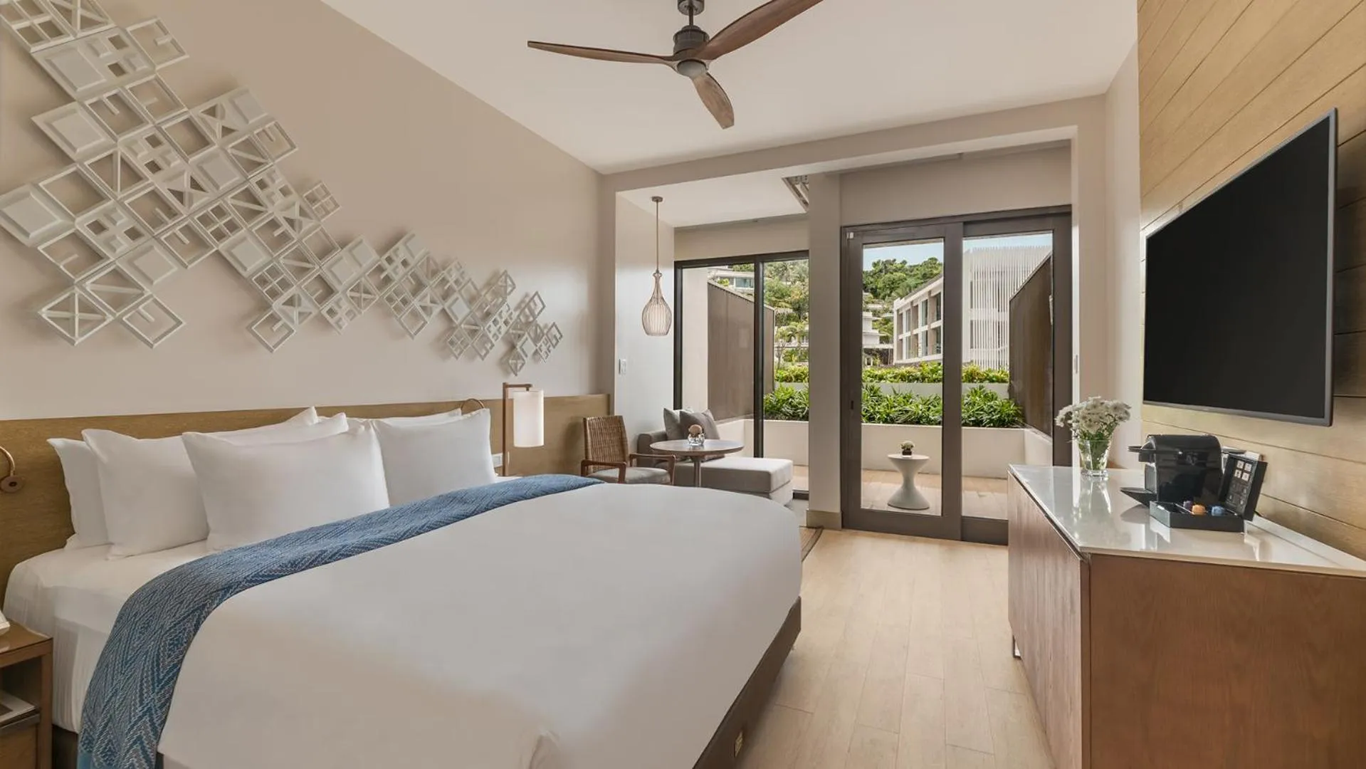 Bedroom, Bed in Crimson Resort and Spa Boracay