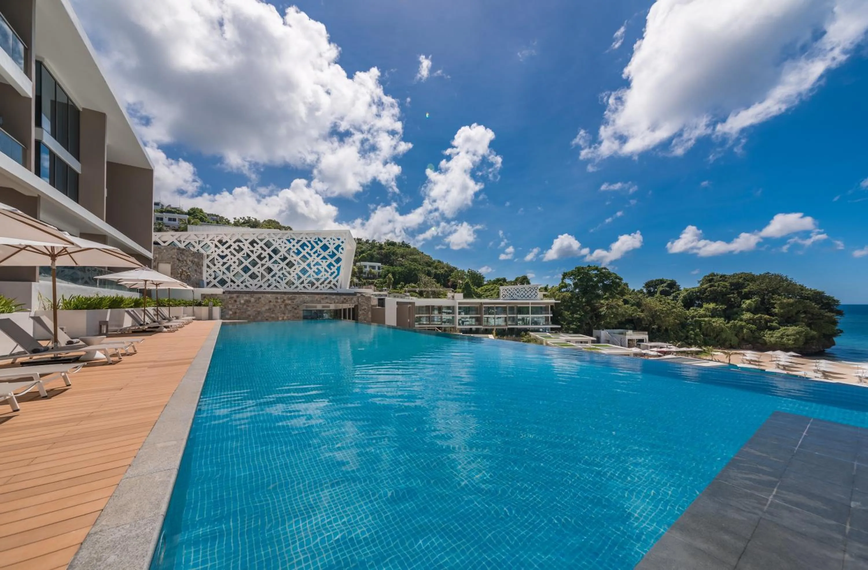 Swimming pool in Crimson Resort and Spa Boracay