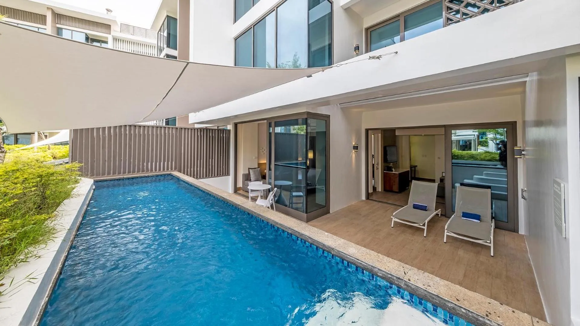Swimming pool in Crimson Resort and Spa Boracay