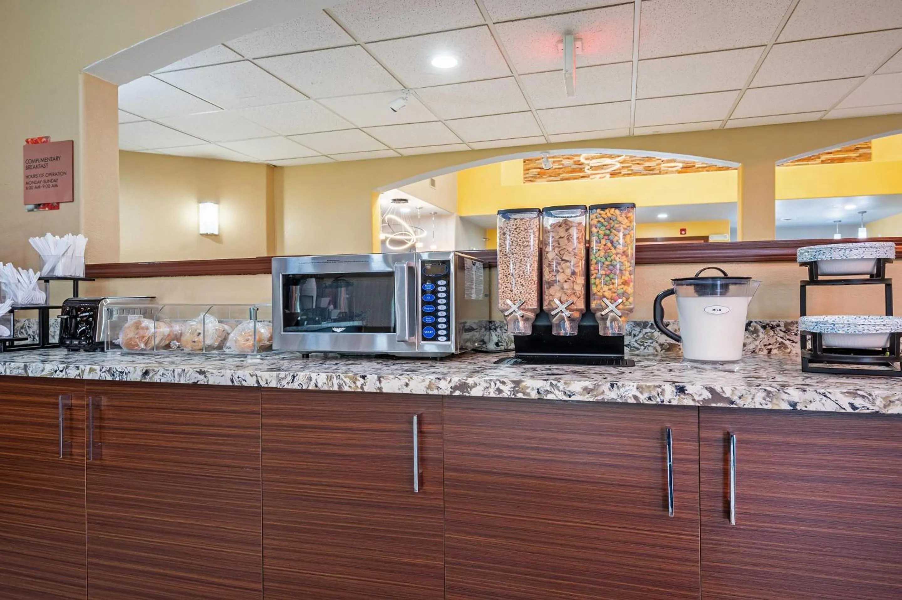 Breakfast in The Leo Collection Detroit, an Ascend Collection Hotel