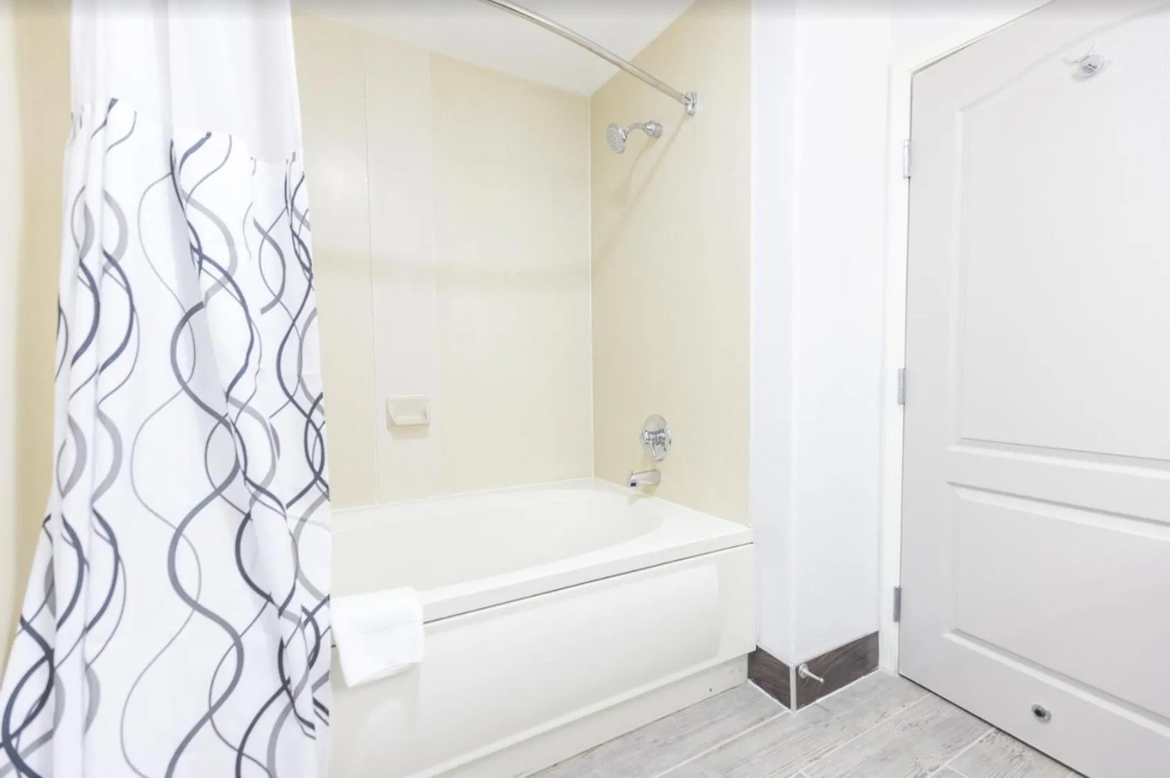 Bathroom in The Leo Collection Detroit, an Ascend Collection Hotel