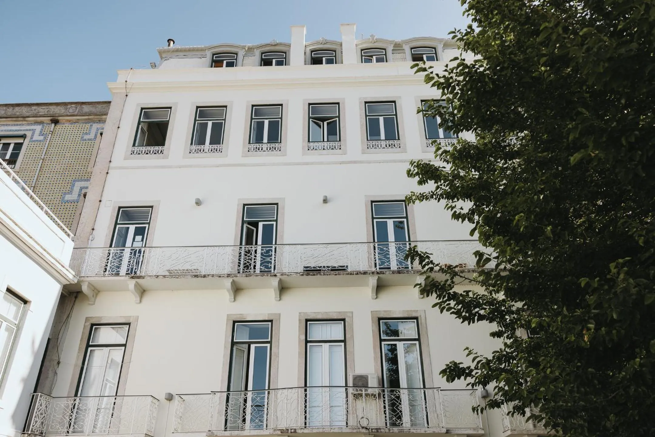 Property building in Lisb'on Hostel