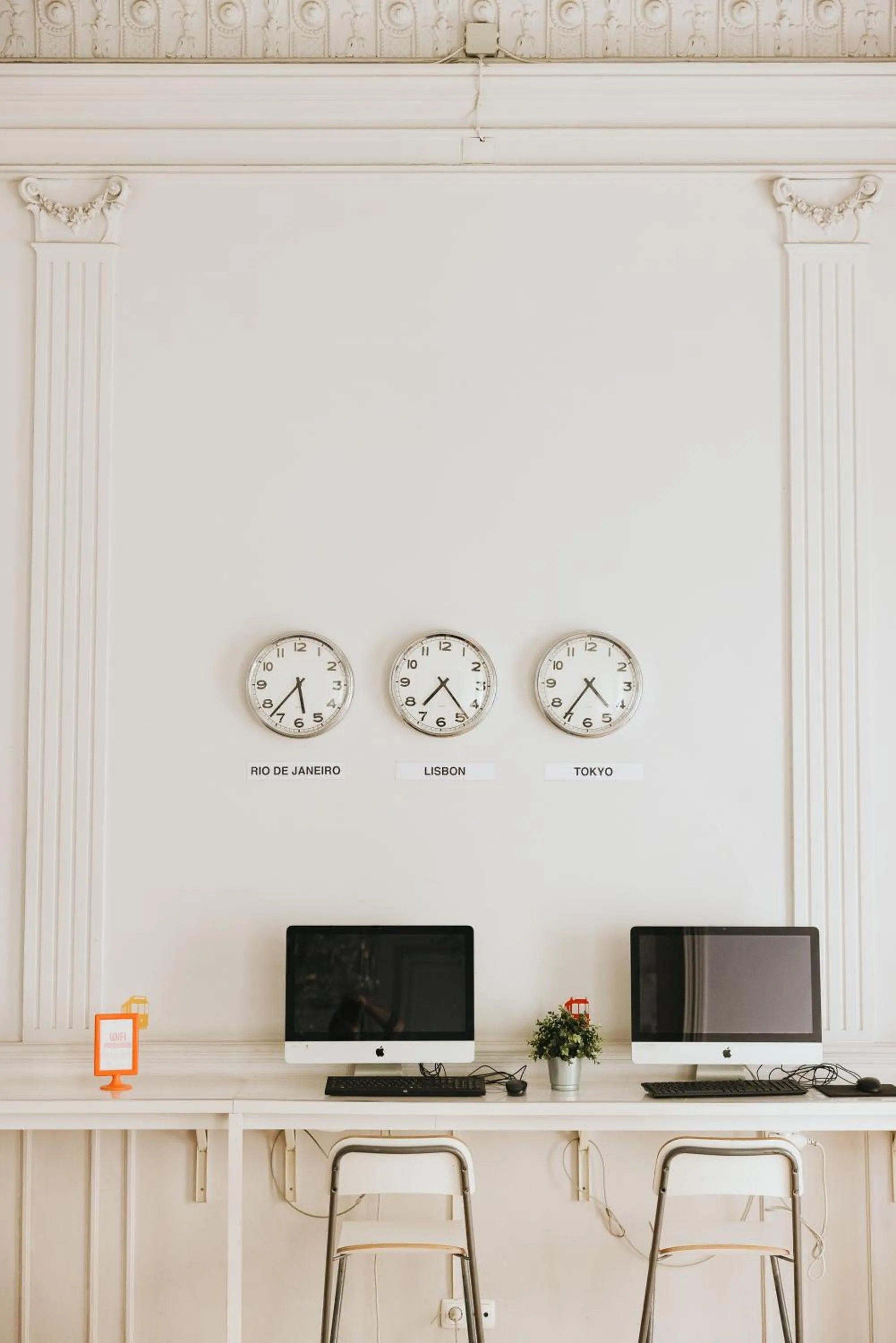 TV and multimedia in Lisb'on Hostel