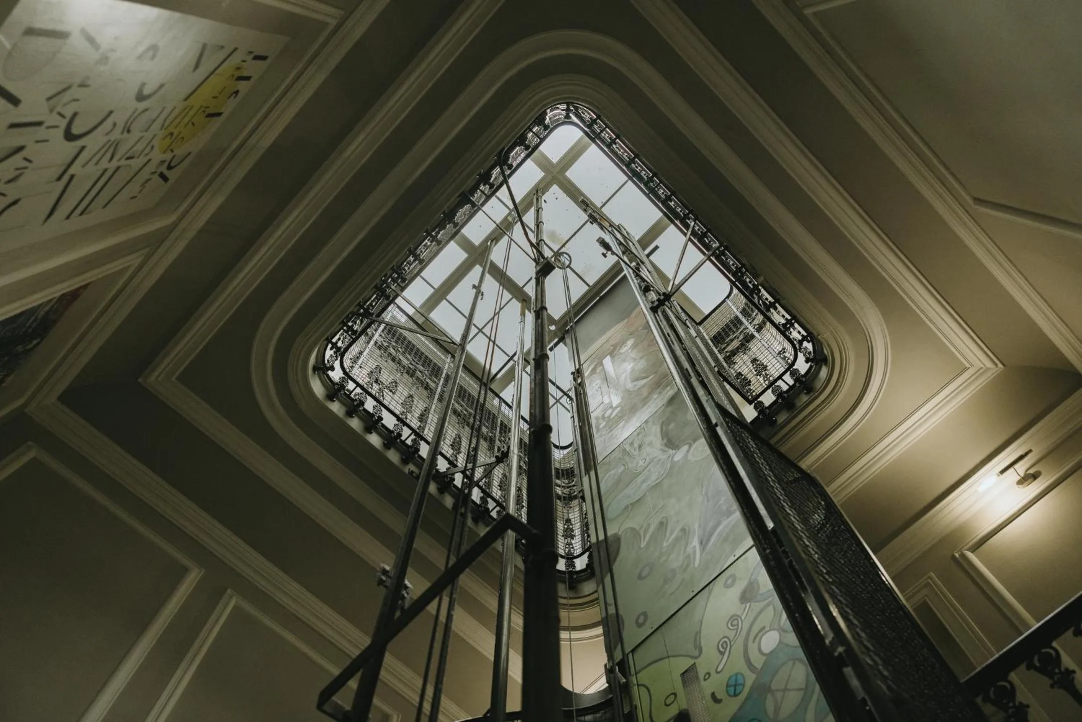 Property building in Lisb'on Hostel