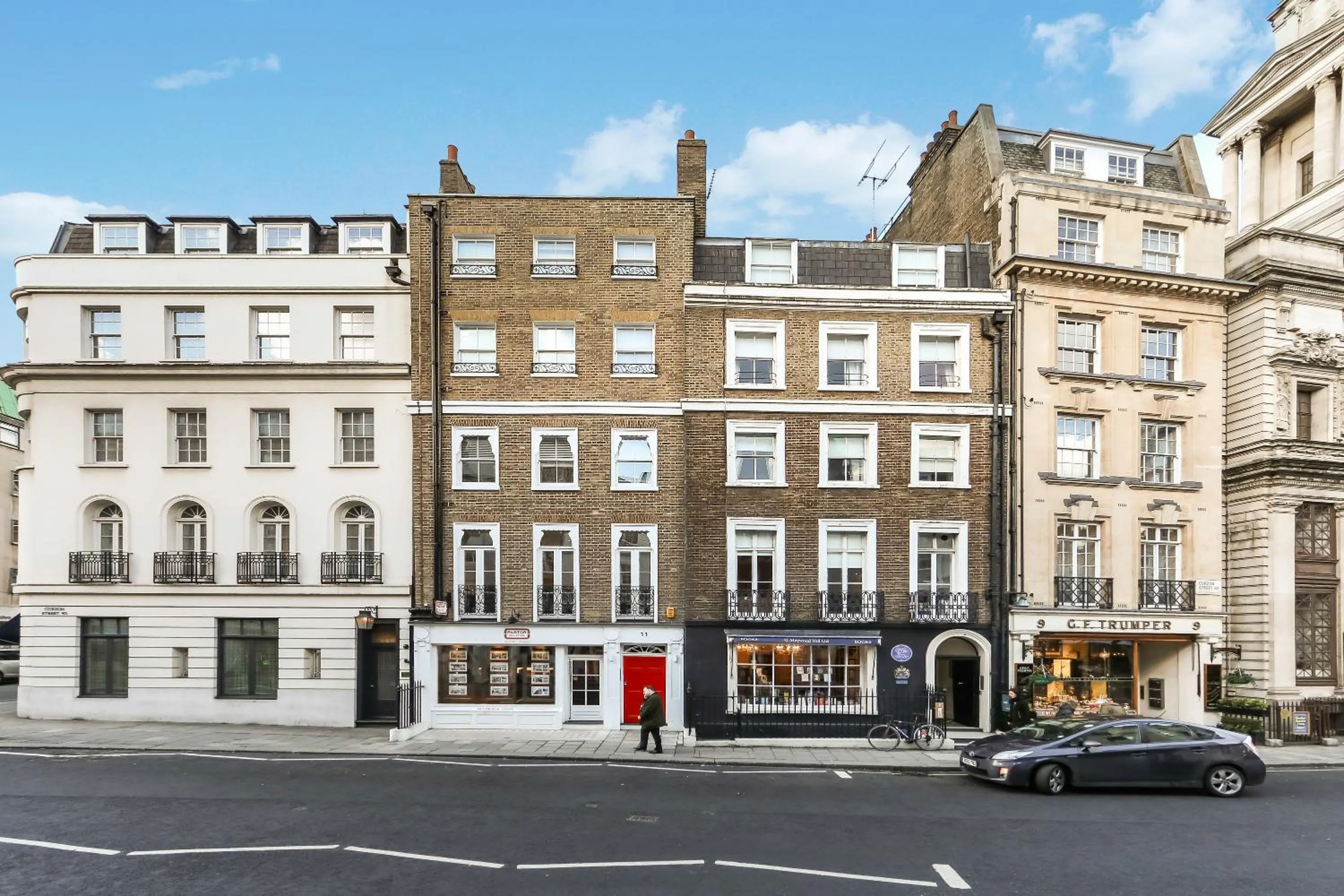 Facade/entrance in 10 Curzon Street by Mansley